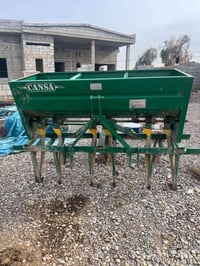 عازقه للبيع مشتقله موسم واحد سعر 14 ورقه وبيها مجال 07700941345