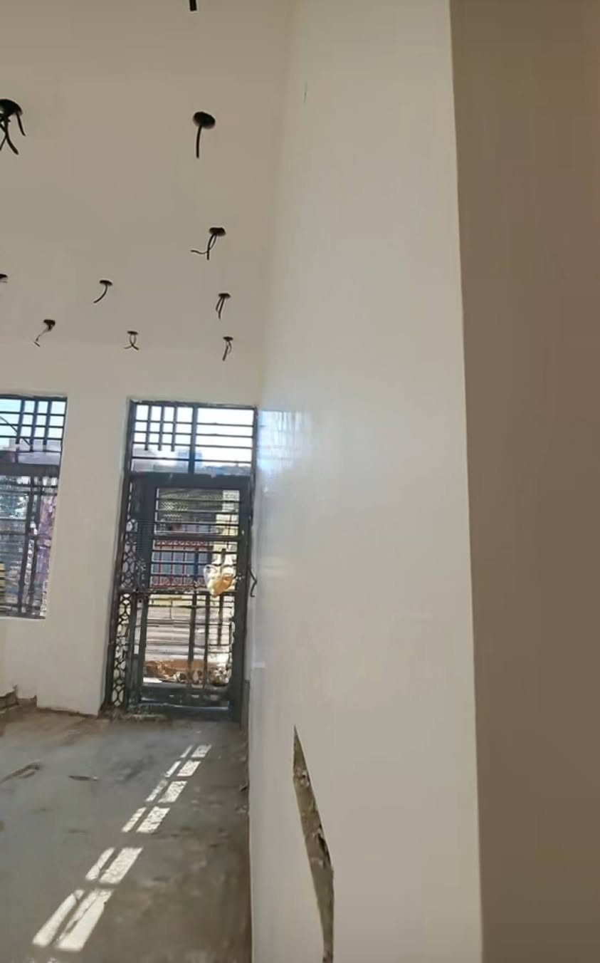 كادر لبخ جص شغل ع المساطر من الموصل  الأن البيت يطول 3إيام المبيت ابنفس البيت النشتغلو التزام بالموعد وأتقان بالعمل والي يريد شغل مرتب وتلف ماكو  والي يريد ايشوف شغلي  #اني_حاضر مجموعة تتكون من4 اسطوات و4 عماله نفرات هاذا جزء من عملي ومن الله التوفيق للجميع😊الخاص مفتوح😊تحياتي للجميع😊رقم الهاتف   
***********📞
