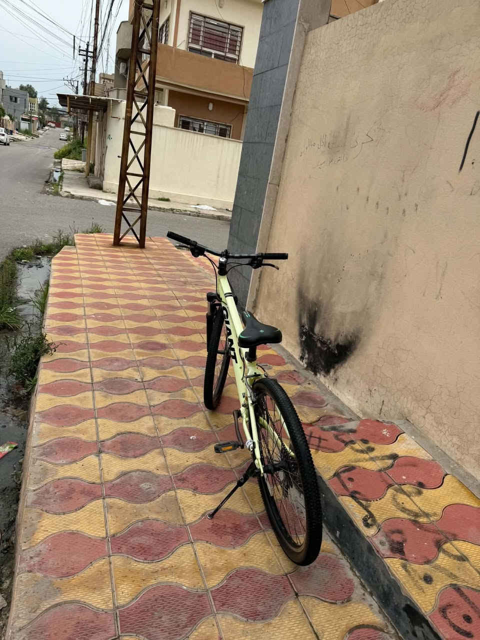 السلام عليكم بايسكل شركه جينت سناب الحجم xs والسعر وباقي التفاصيل خاص ✅


**إذا كنت صاحب هذا الإعلان وتريد حذفه لأي سبب، رجاءا أرسل رسالة إلى الدعم الفني**