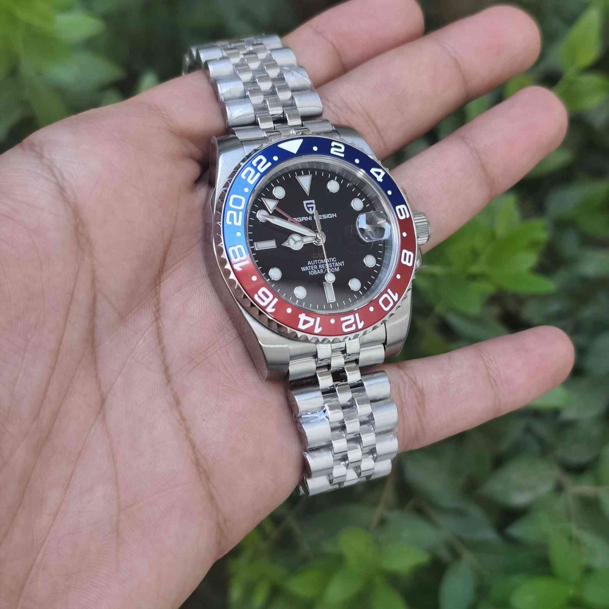 ساعة ماركة باكاني دزاين بيبسي اصلية 🔵🔴⌚
PAGANI DESIGN 
PD-1662
جديدة لوك 
متوفر من نفس الموديل (الكولد بلاك+الكلاسيك(اللون الاسود+السبرايت لليد اليمنى+الباتمان وكل قطعة وسعرها)
(الصور خاصة بالقطعة نفسها )
ساعة جميلة جداً 
ماكنة اوتوماتيك كشف GMT
مقاومة للماء حتى 100 متر 
ستانلس ستيل مقاوم للخدوش
قطرها 40 mm
لامينوس مضيئة
قفل بحري
رنك دوار وسير چوبلي
متوفر توصيل لكل العراق 🇮🇶
#ساعة #ساعات #ساعات_رجاليه #ساعات_فخمه #بغداد بغداد, العراق


**إذا كنت صاحب هذا الإعلان وتريد حذفه لأي سبب، رجاءا أرسل رسالة إلى الدعم الفني**