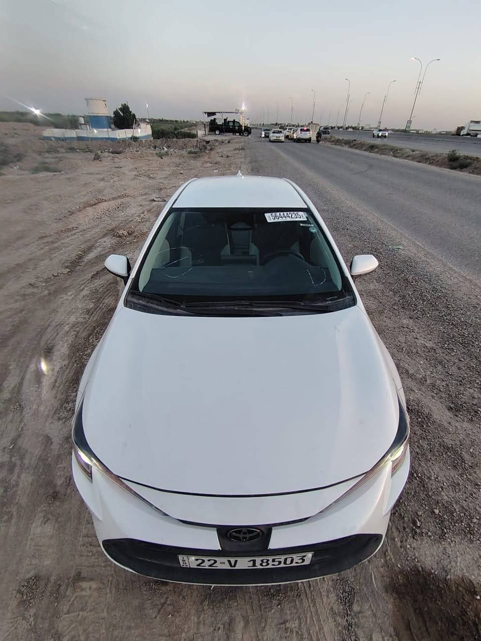 كورلا موديل ٢٤ وارد امريكي حادث خلفي خفيف ماشية ٢١ الف ميل تقريبا محرك ٢٠٠٠ ، ***********
