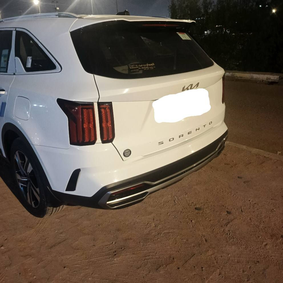 السلام عليكم 
سورنتو كفاله عامه موديل 22  رقم بصره باسمي تحويل ثاني يوم 6 سلندر ضمان الشركه بيها
تبديل الدهن كله بالشركه السياره كلش نضيفه 
ماشيه 67000
السياره لا بارد ولاصبغ ولا تبديل كفاله عامه
رقم مميز موصفات 
اشاير مري 
بصمه حساسات امامي خلفي 
طخم تاير جديد الكوري 
صندوق كهربائي
تجي وتشوف بعينك وتفحص
شرط التحويل تبريد 3 قطع
السعر 285 وبيها مجال 
للتواصل *********** البصرة, العراق
