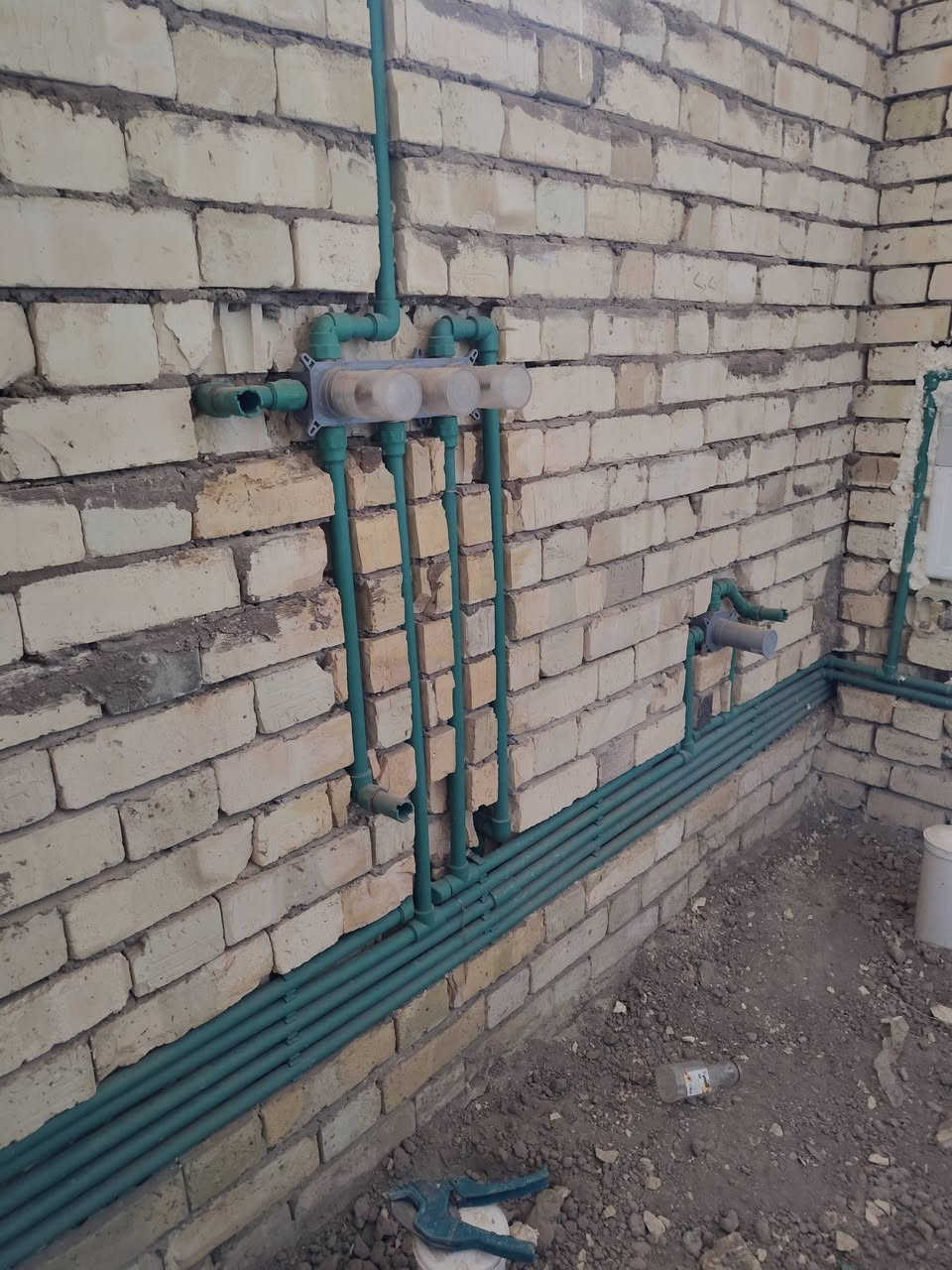 السلام عليكم خلفه تأسيس ماي ومجاري في النجف الاشرف متفرغ للعمل حاليا ربط مجاري خارجيه ربط أبي مجاري تعليك وبأحدث الطرق وبكادر متميز ***********
