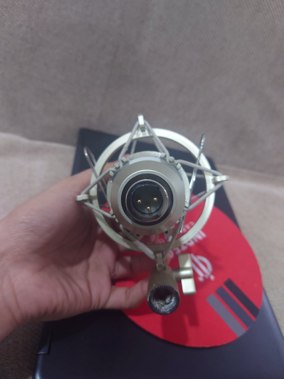 السلام عليكم 
متوفر مايك تسجيل بجودة عالية جدا 
مناسب للصوتيات والبثوث المباشرة وتسجيل الصوت وتلاوة القران والمواكب الحسينية ..
ملاحظة : عالفحص والجودة 
سعر 40 الف قفل 
عنوان بغداد/ قرب جسر التاجي او السبع ابكار


**إذا كنت صاحب هذا الإعلان وتريد حذفه لأي سبب، رجاءا أرسل رسالة إلى الدعم الفني**