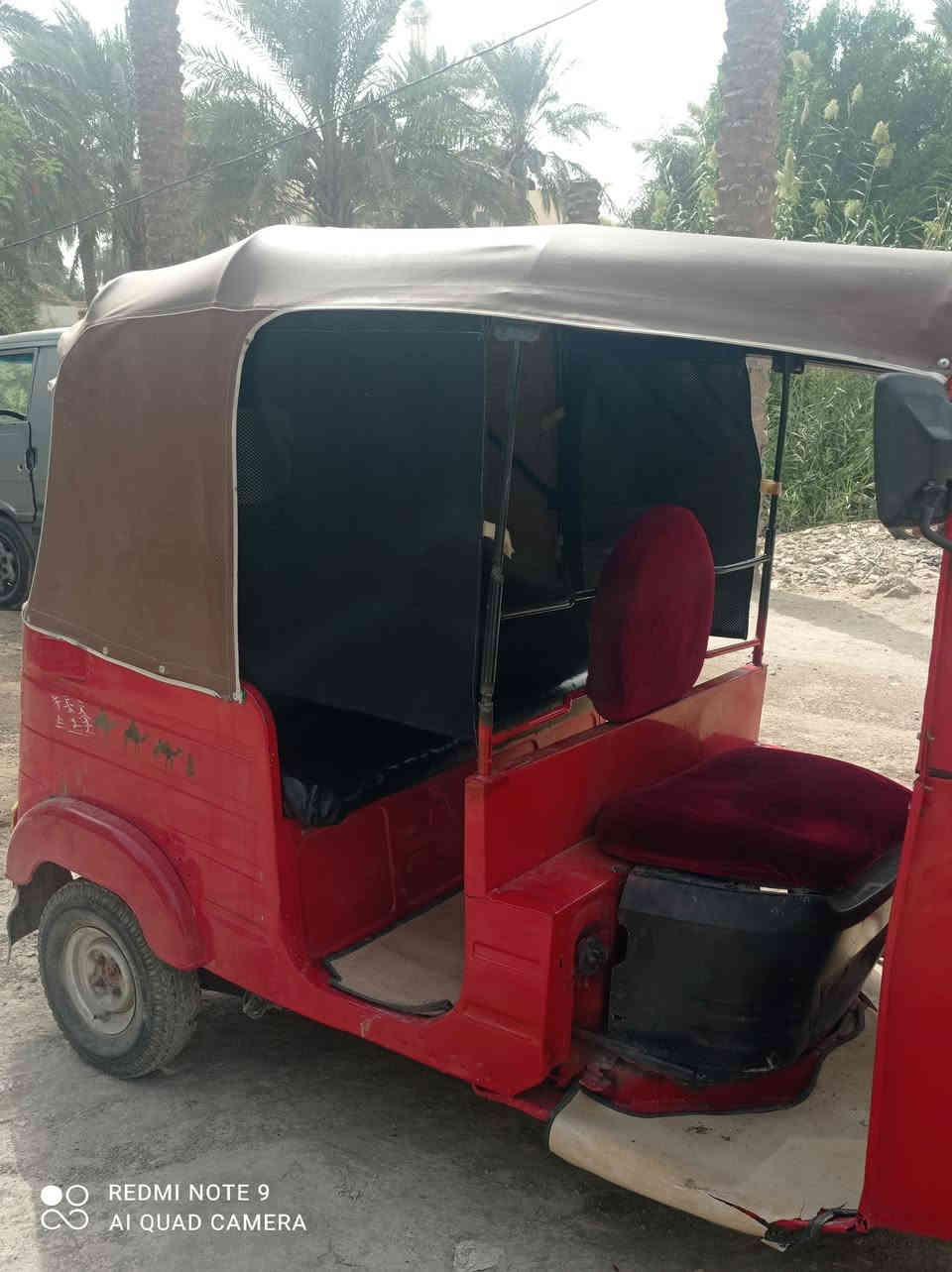 سلام وعليكم تكتك للبيع موديل 18اوراق كامله سعر 3و200 مكان ديالى بلدروز رقم ***********
