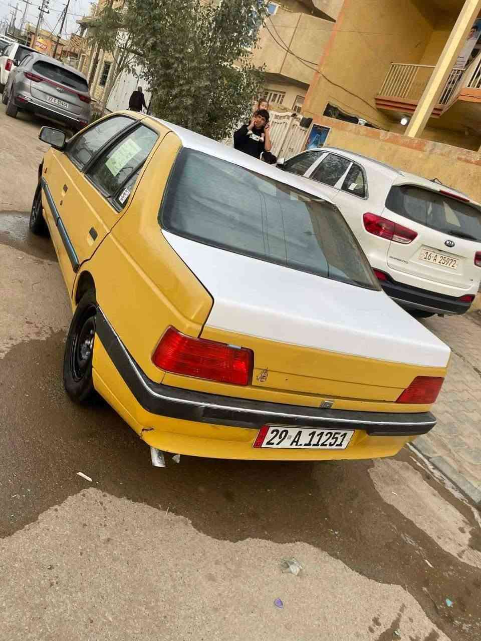 سلام عليكم سيارة بيجو 405 البيع محورة كير ومكينه مال بكاتجو سعر 30 وبيهه مجال استفسار  تصل على رقم ما متواجد على خاص ***********
