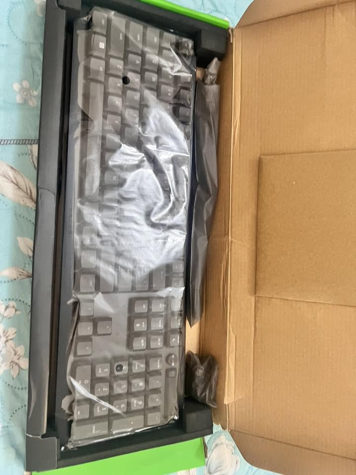 كيبورد من شركة azer DeathStalker V2 Pro للبيع للاستفسار الاتصال على هذا مراسلة الرقم ***********
