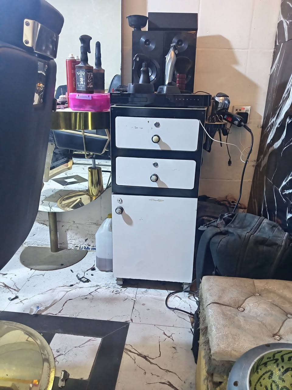 مري عدد ٢+باترينه عدد ٢(سيت كامل) للبيع العنوان العلاوي قرب محطة البانزين القديمه وللاتصال ع الرقم فقط  *********** بي واتساب. غير متواجد ع الفيس
