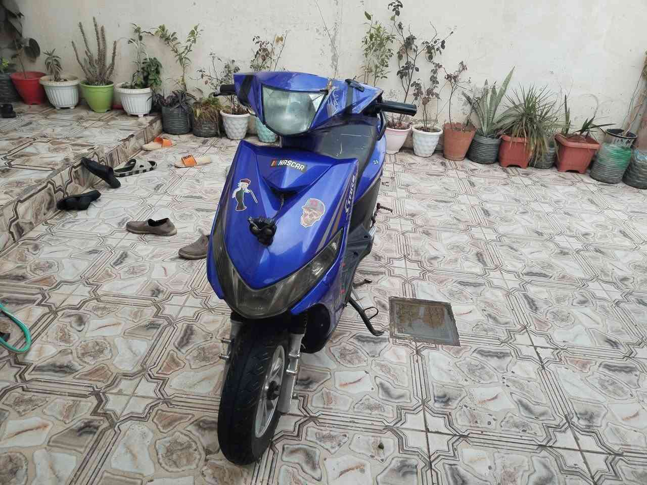 دراجه ماكس جيتي ار ياباني للبيع
دراجه كفرات وتايرات نضيفه فول فول كهربائيات شغاله نكره سلف محرك مفتوح فقط مبدل ولفات فقط لاغيرهه  كابريتر ابلادي 
بيهه صوت فيلز  سعرهه 375 وبيهه مجال بصيط  متوفر خاص ورقم تلفوني ***********
