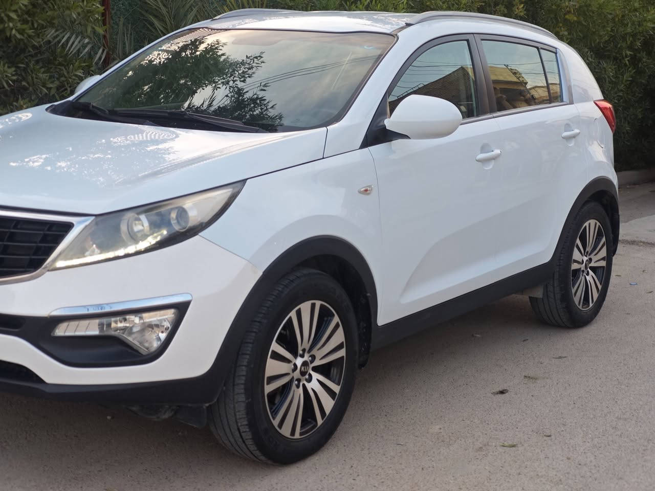 السلام عليكم للبيع سبورتج 2015 زيرو 
ماشيه 40 الف كم حقيقي علئ الفحص
مكفوله من الصبغ والشخط والبارد 
محرك 2000 دوش 
الاسبير مانازل 
السعر / 168 ورقه 
العنوان بغداد حي الجهاد 
للاستفسار/ ***********
