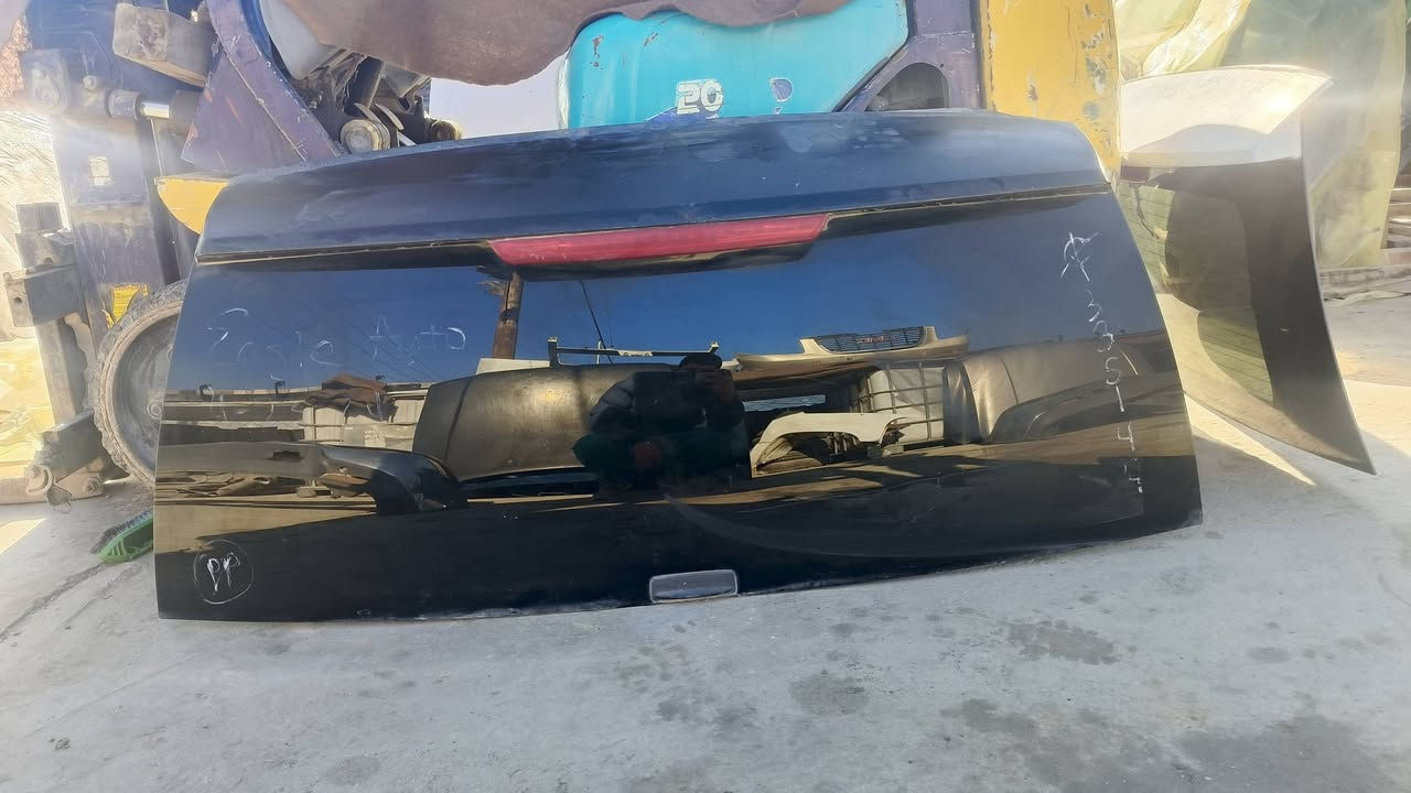 السلام عليكم توفر لدينا جامة مال قلعة مال تاهو سعرالقطعه50الف واذا جمله بيها مجال ويوجد لدينا ادوات احتياطية كل مايخص تاهوجمسي يوكن وجمسي  وسوبر بان تواصل واتساب او الرقم ***********
