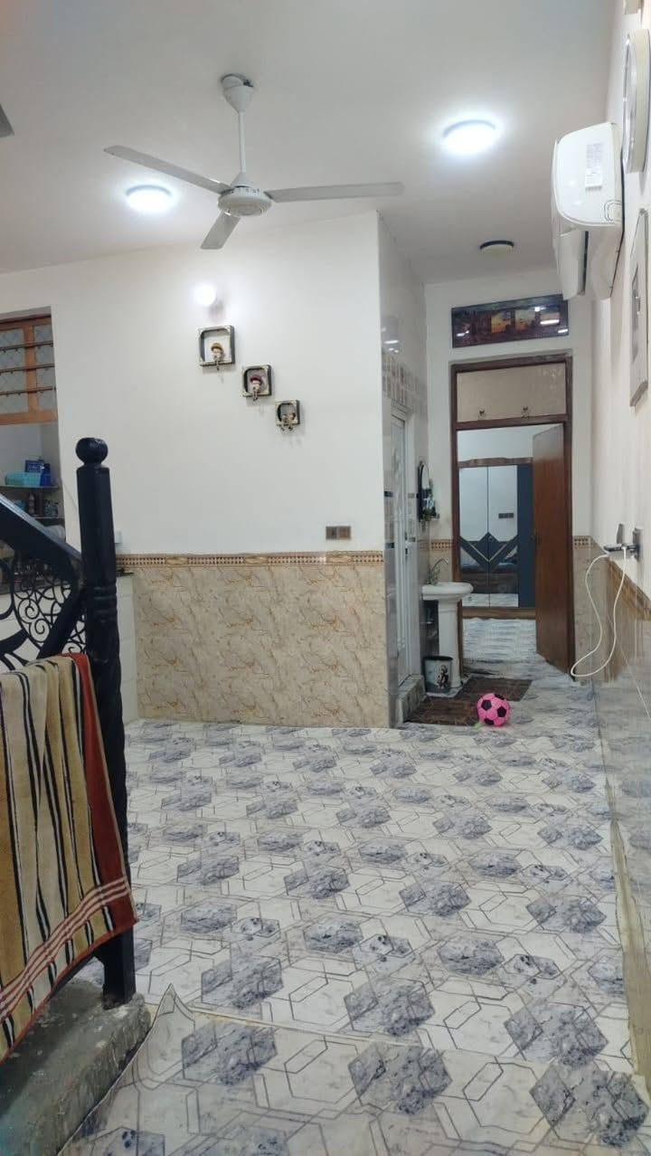 دار للبيع طابو زراعي🏠حي الاسرى
📐 المساحة: 100 متر
📏 الواجهة: 5.5 متر
📏 النزال: 18.5 متر
🛏️ غرفة نوم
🛋️ صالة
🍽️ مطبخ
📞 للاستفسار: يرجى الاتصال /*********** مراسلة وتساب/***********
