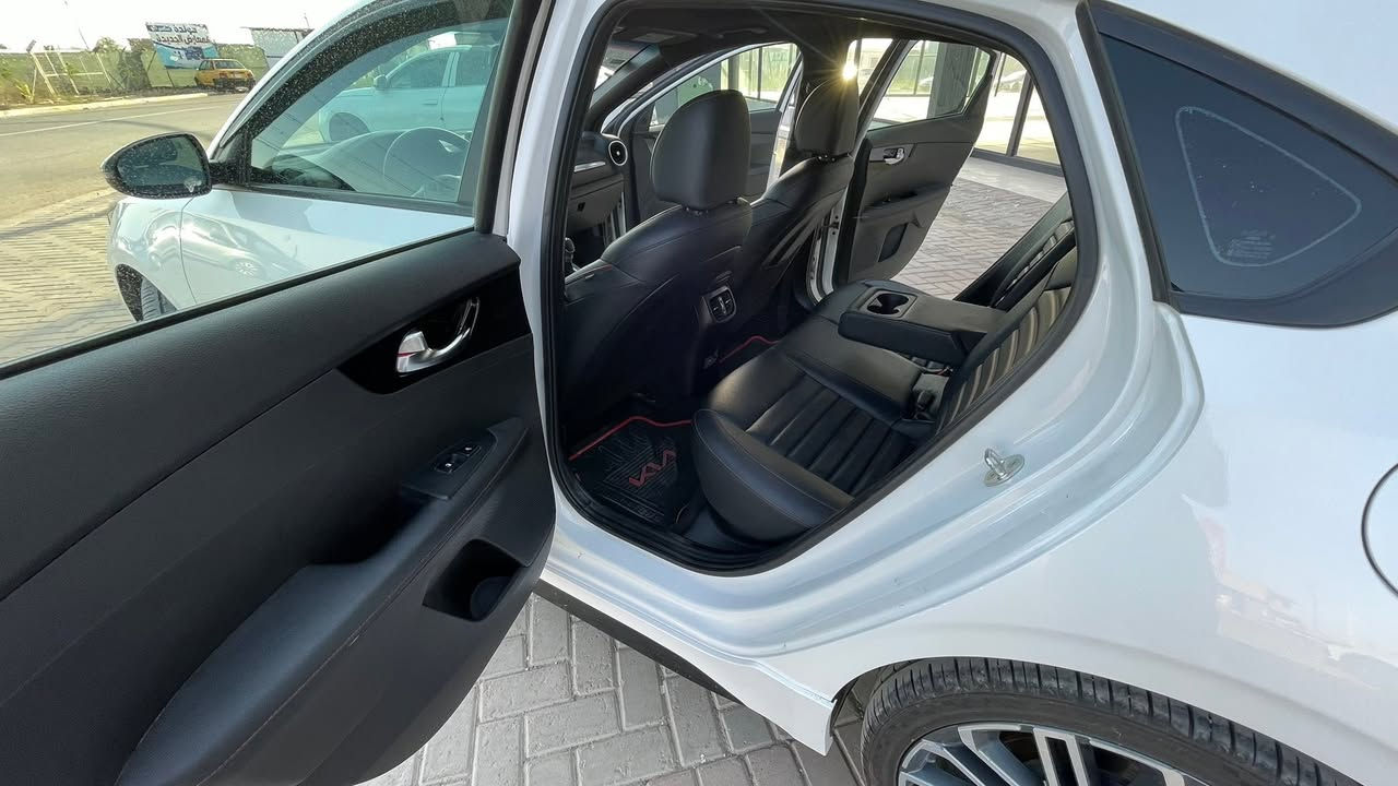 سلام عليكم
فورتي GT 2023

16تيربو 

كير DCT دبل كلج

ماشي74الف km

المواصفات فول 1/1 رقم اربيل  العنوان (موصل)

الضرر تبديل بوند فقط بدون دواخل بدون ايرباك

الاتصال على الرقم:***********

واتساب:***********

