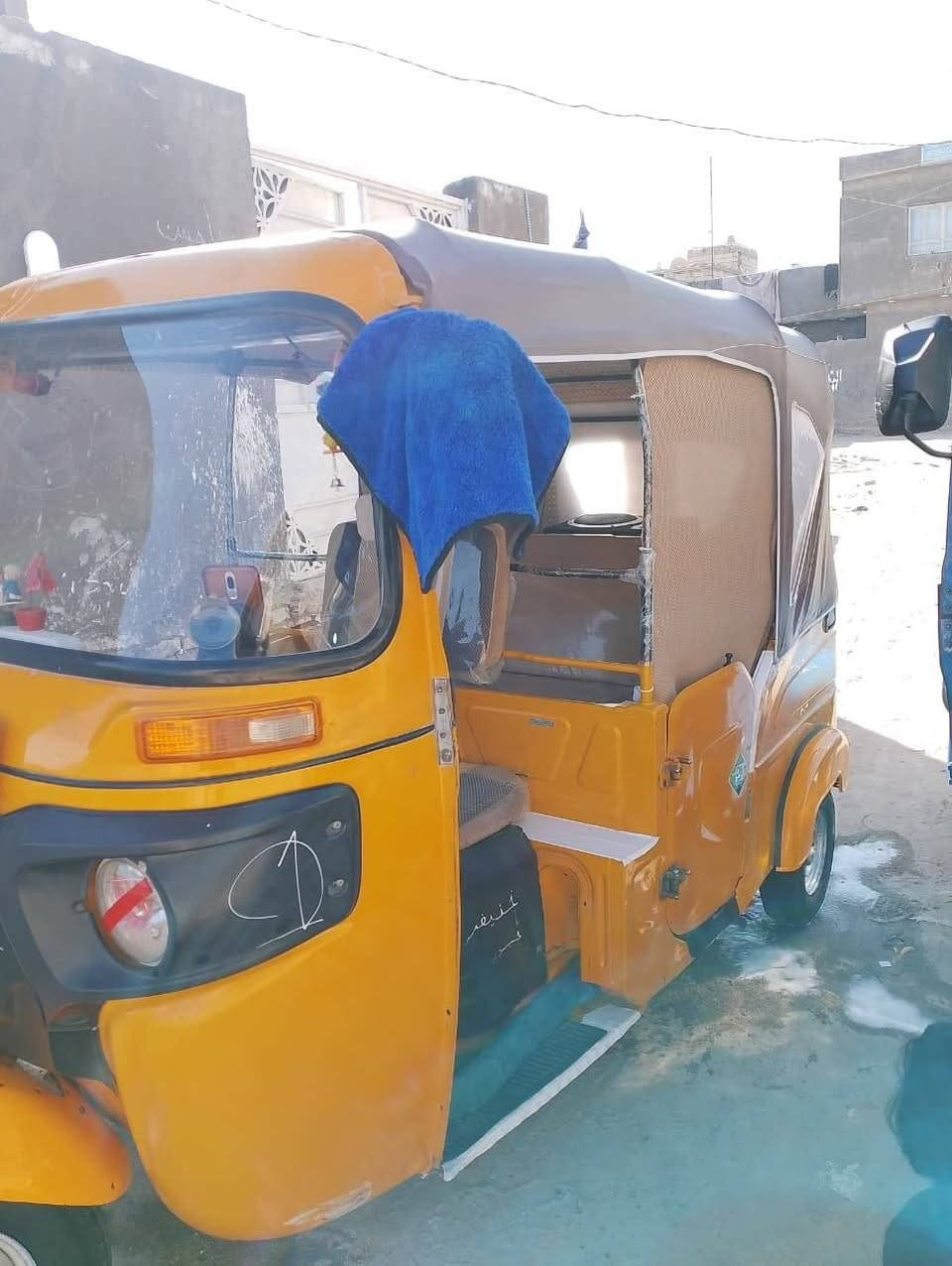 السلام عليكم تكتك باجاج للبيع 2021 شهر 9 
مكينه مفتوحه بستم وبيها ضربه خفيفه بالغد موجوده بالصور 
مكان ناصريه مركز 
ملاحظه بياع شراي اطفر لا تتصل ابد 
الرقم ***********
