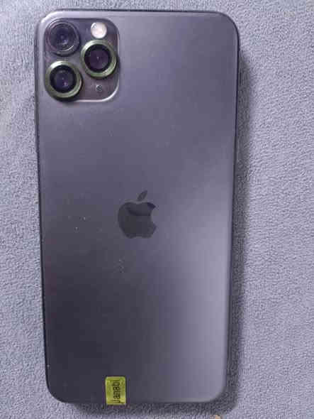 جهاز ايفون 11ابرو ماكس نظيف كلش بل كارتونيه سعر //400//الف رقم هاتف *********** ديوانية
