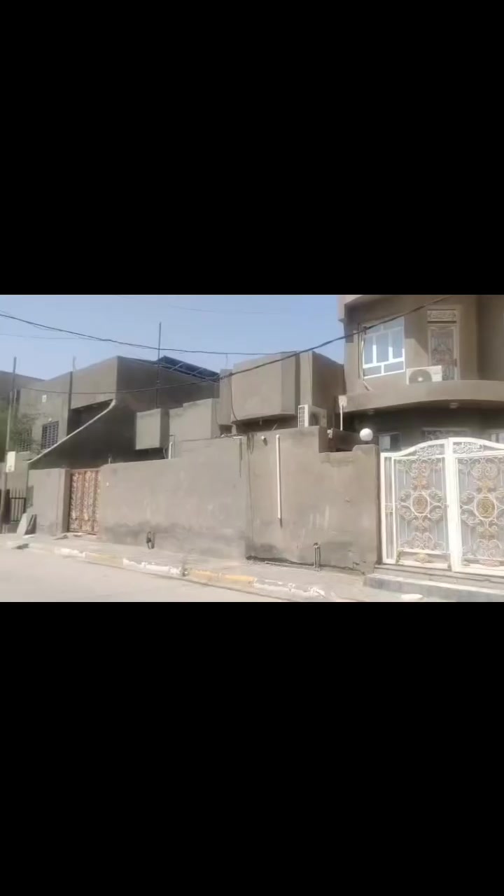 بيت بحي الحكم قرب شارع الصداقه مساحه١٢٥طابقين الطابق الارضي غرفه استقبال مفتوحه على الهول مع غرفه داخليه ومجمع صحيات والطابق الثاني غرفتين ومجمع صحيات والطابق الثالث بيتونه وسطيه5×5 مع سطحين منفصلين

التواصل خاص فقط
***********
