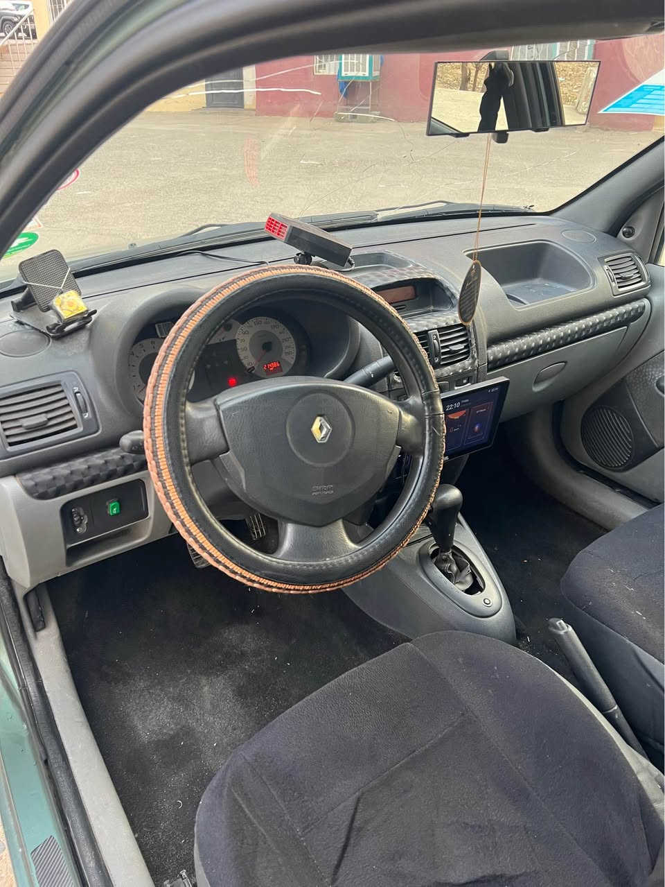 رينو مو ديل 2007 
32$مه جا ل 2$غرا مه يل سه ر 
گير تو ما تيك گير مه كينه له ون 
رقم مو با يل *********** دهوك, العراق
