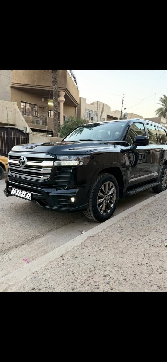 لاندكروز جي اكس ار لمتد
 خمس كامرات  360 
حساسات امامي خلفي  360 
شمعه بلاديه 
لحايه بلاديه
 ثلث شاشات 
موصفات لاندكروز معروفه السياره كله بلاديه سونره موجود. 
ماشيه 70000 الف 
رقم اربيل السياره ب اسمي تحول وكاله اني حاضر  
سيرفس كامل
 دسكات جديده
 تخم تاير جديد 
بدون صبغ بدون بارد بدون تكحيل  بدون رصعه اي 
السونر موجود دز رساله ع الواتساب وادزه الك 

 اتصال  او واتساب ***********
*********** واتساب
