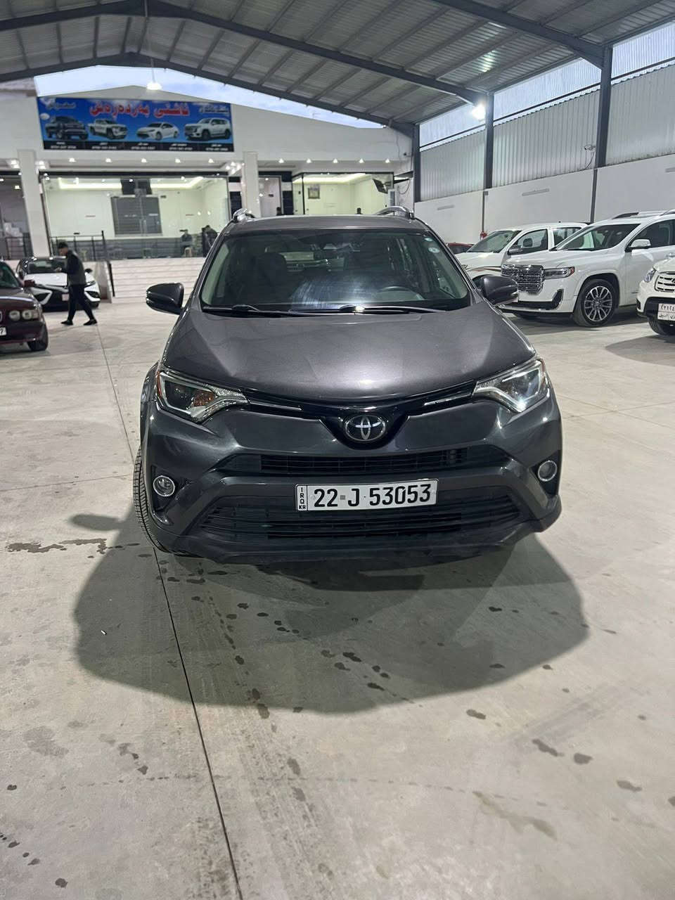 رافور موديل ٢٠١٨ موصفات XLE بها أربعه قطع كلير أمريكا بدون ضربة ارباكات شريكة ماشيه ٨٧ الف مايل سنويه جديد هزه جديد سياره  نضيفه كلش حلو رقم شانصي مرفق مع نشر سعر ١٦٣ ورقه مجال مكان سيارة قضاء بردةرش موبايل ***********
