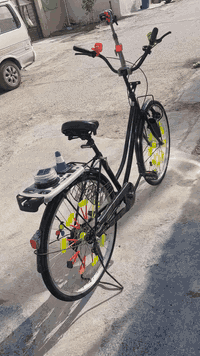 السلام عليكم بايسكل بناتي حجم 26 موديل 2018 شهر 1 شركة اوفس نضيف صارلي شهرين من ماخذه كامل مابي نقص ربع ماتذب علية  السعر 120 وبي مجال بسيط مكاني بغداد الشعب للستفسار ***********
