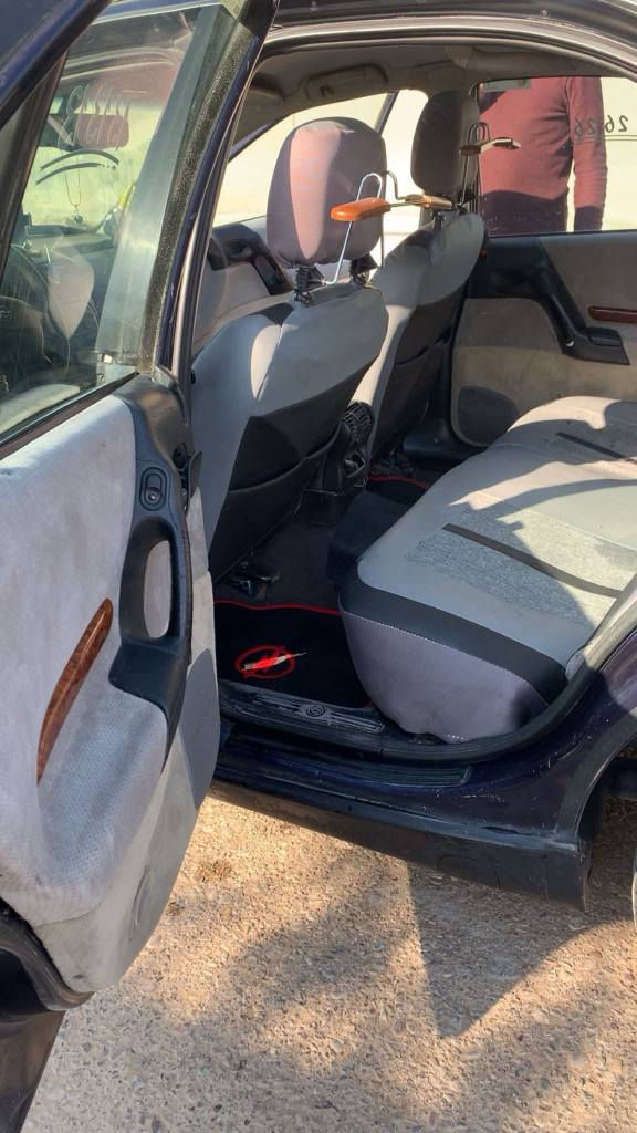 اوبل بزون موديل 1997 مصبوغة جمالية محوره كير ومحرك ونجي داخلها جديد مشروع وطني دفتر بنزين بيها نقص باور استيرن فقط مكاني كركوك سعرها ٣٨ وبيها مجال
*********** كركوك, العراق
