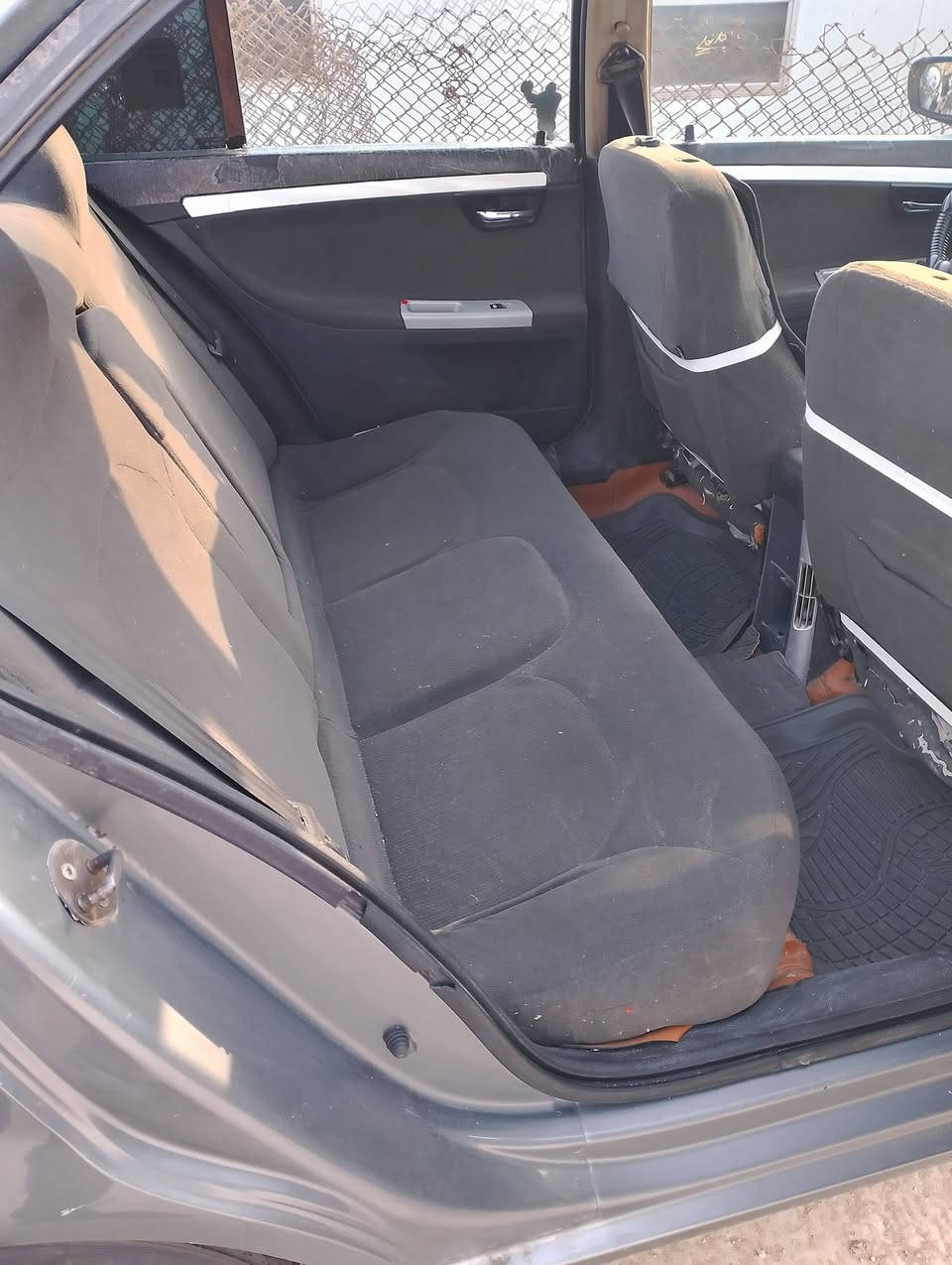 السلام عليكم للبيع سمند سورن 17 مكفوله كفاله عامه مكينه محور كورله نحله 1800 تبريد شغال اتخم تاير حداديه جيده السعر 45وبيهه مجال قليل ***********
