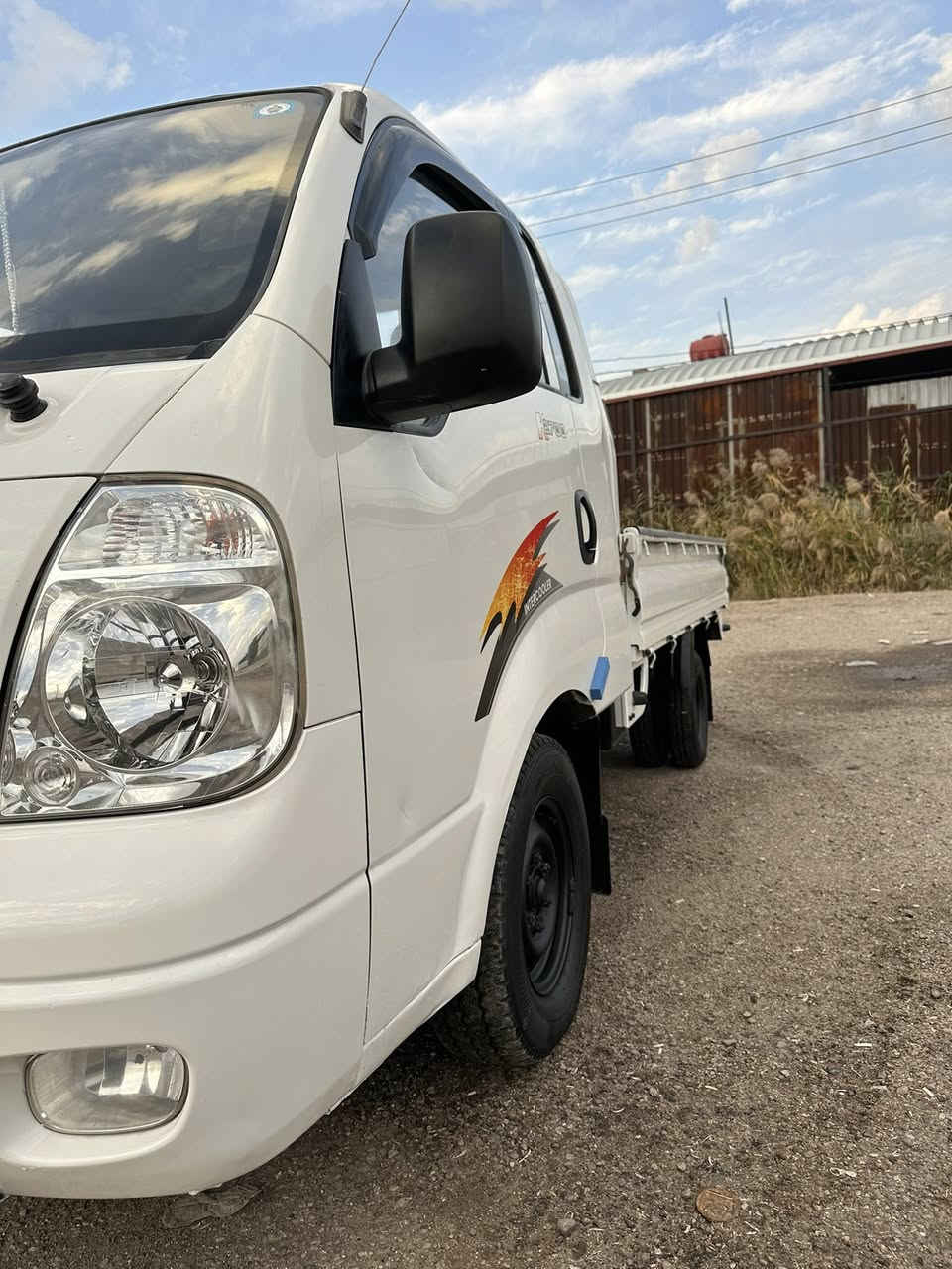 سلام عليكم مديل 2011 ارقام إنكليزي سنويه ال 30 

مكفوله من ضربه وكص مكينه جديد شاصي مكفوله 

صدر جديد تخم تايره دوشمه حلوه كهربيات شغاله 

السعر 100 العنوان بغداد كماليه رقم ***********
