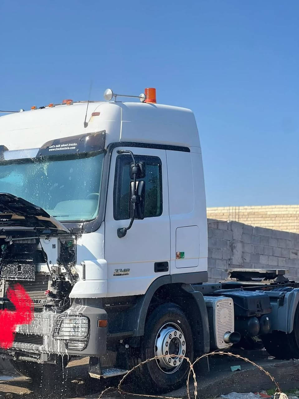 سلام عليكم
اكتروز نثيه موديل ٨ معلايه ١٠ 
بيه باب يمنه صبغ وبارد شبرين 
سبرنك خمس فحله شاصي مكفول 
محرك  ٦ /٤٨ 
كير كهرباء 
معرض سلمان سياره ثقيله 
فلوجه خط سريع 
ابو هذال ***********
 ابو هذال ***********

