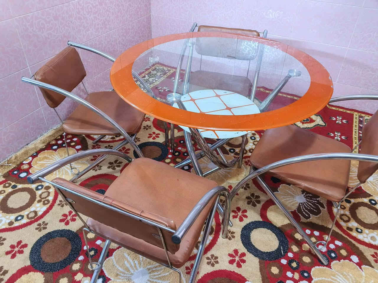 طبله كزاز كبيرة و 4 كراسي ..
السعر 170 الف 
مكان بغداد الشعله


**إذا كنت صاحب هذا الإعلان وتريد حذفه لأي سبب، رجاءا أرسل رسالة إلى الدعم الفني**