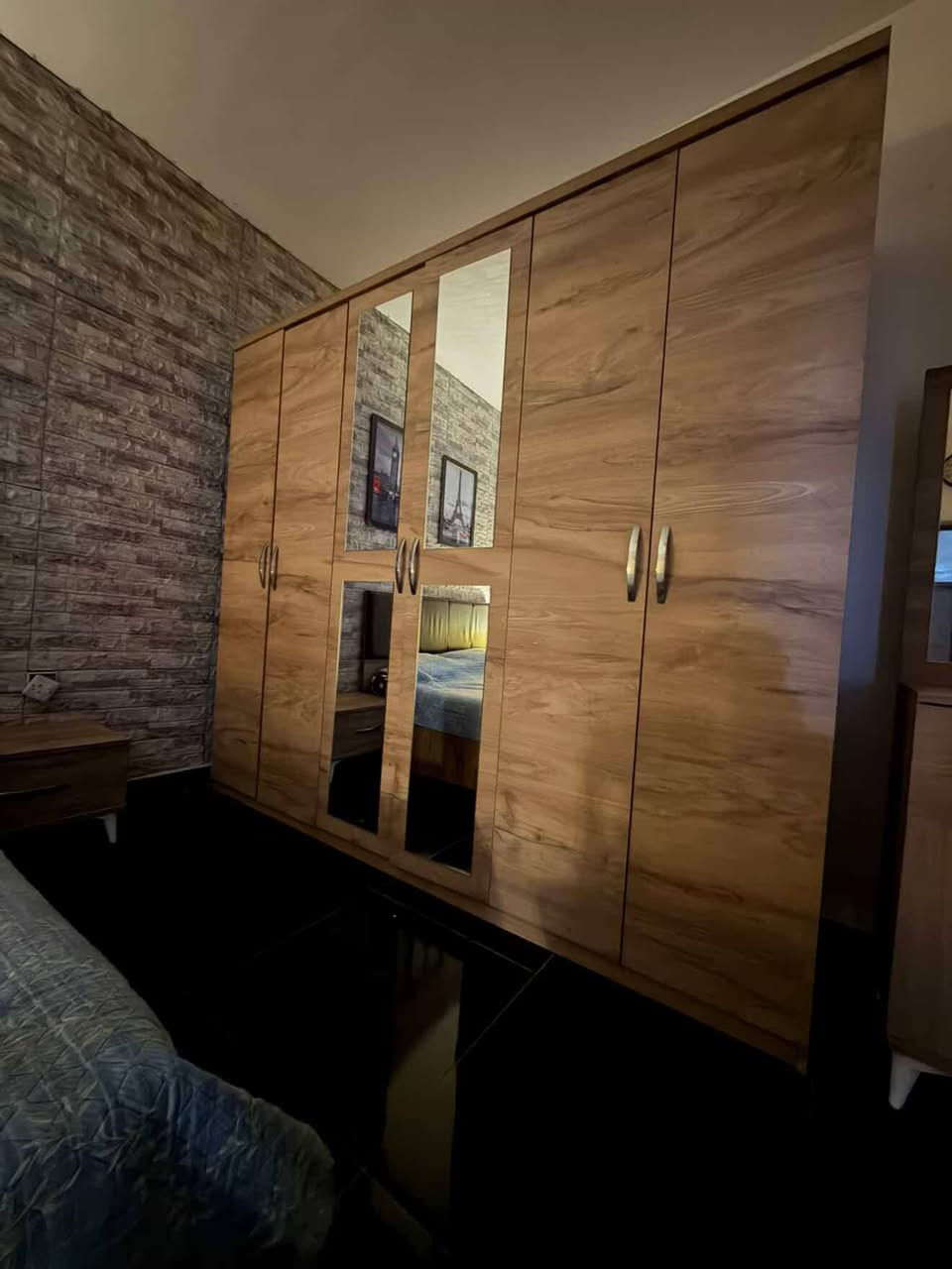 غرفة نوم تركية للبيع مستخدمة شهر
تتكون من 5 قطع
كنتور 6 بيبان 
النظافة 90% 
الي يحب يشوف صور اكثر ودواخلها خاص 
السعر450 مع الدوشك
مكاني/ بغداد/الدورة


**إذا كنت صاحب هذا الإعلان وتريد حذفه لأي سبب، رجاءا أرسل رسالة إلى الدعم الفني**