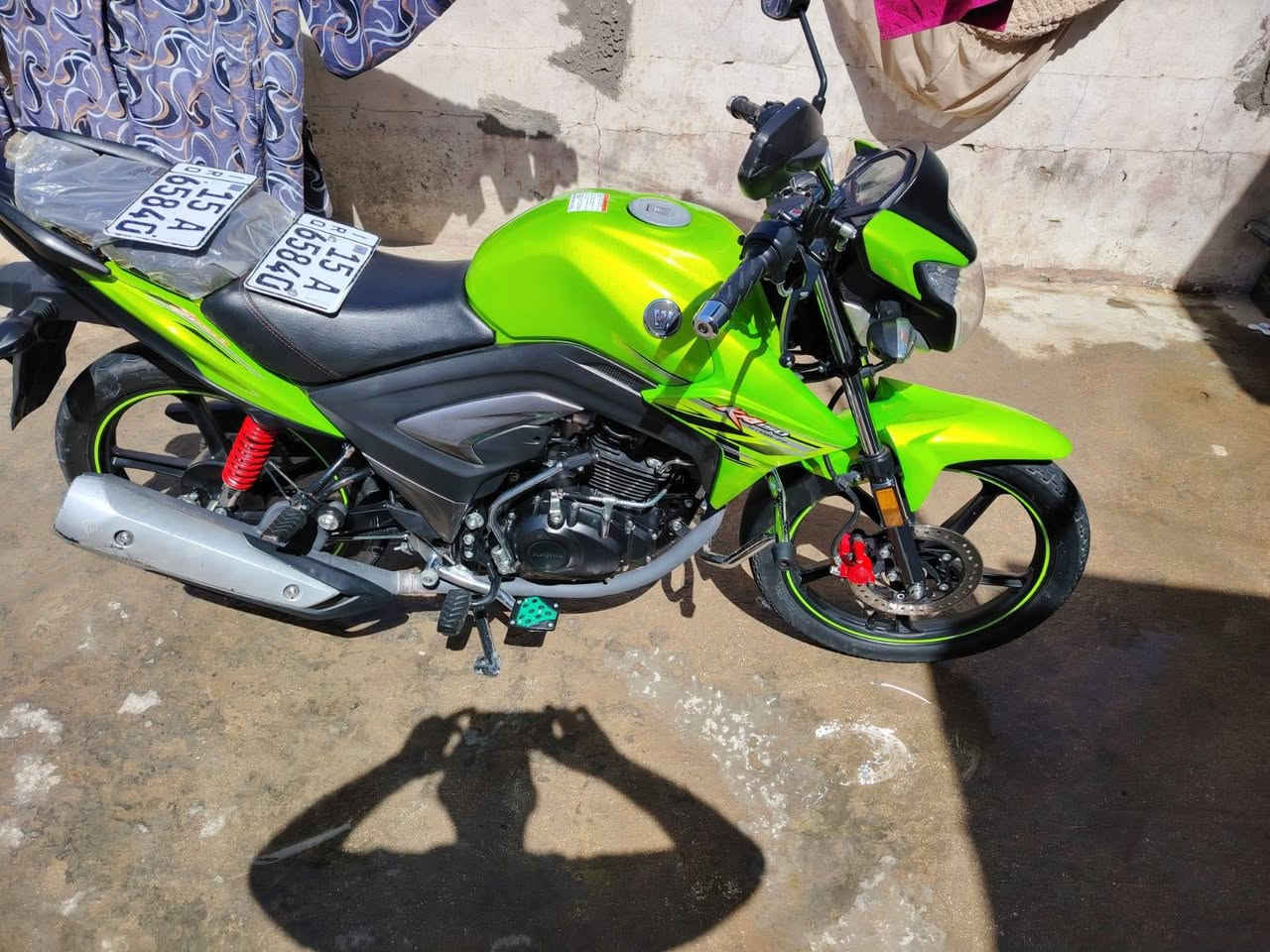 للبيع هاوجي جديده فول مسجل كمل موديل 2023 بصمت رقم نزكليزي زيرو ماشي 15الف سعرها 18 شراي اتصل *********** وتدلل اني من الرمادي حي التأميم
