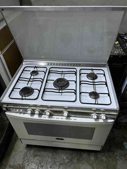 اغراض بيت للبيع للاتصال ***********
