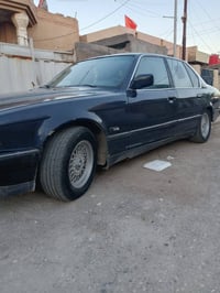 بي ام 740 • ١٩٩٢ • مكينة ٨ سلندر