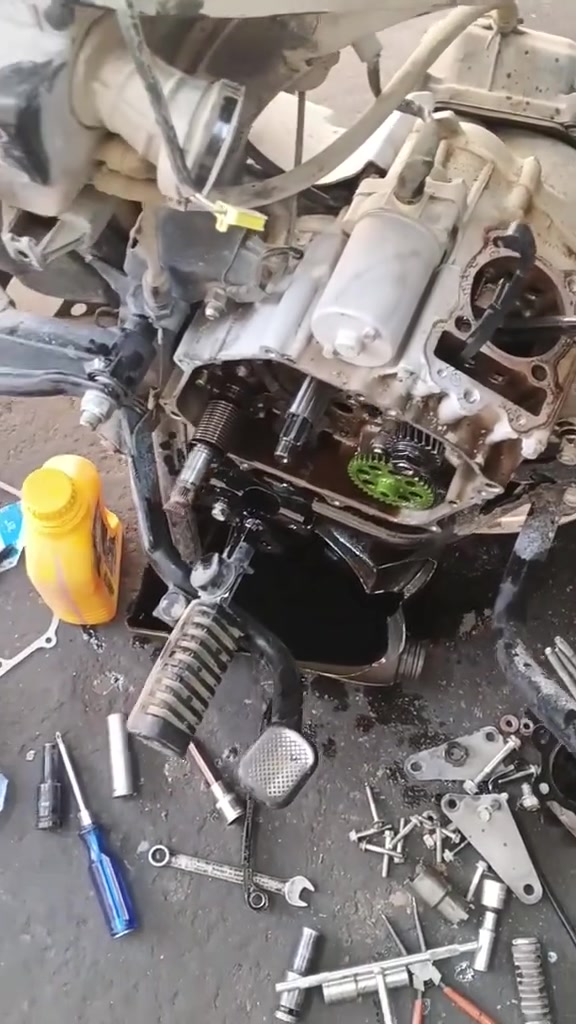 مركز بجاج. 🛠️🔩⚙️

لصيانه كافه انواع الدراجات الكير 🛵

أدوات احتياطيه زيوت محركات 

❓بوكسر دايون إيراني ( Rk ) 

وقت ⏱️ العمل الساعه 10 صباحاً إلى الساعه 10 مساءً

لسنه الوحيدين للاكننا الافضل 🩶

انتضروننا في العروض الصيانه الفوريه ولمجانيه 

عباس الأمير ***********

وشكراً جزيلاً 🇮🇶
