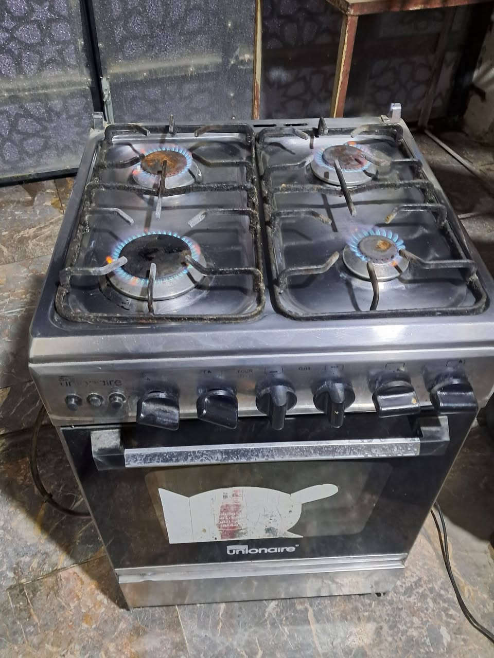 مبراد البيع حجم لكبير ونوعيته اصلي سعر ١٥٠ قفل كله شغال ما ابي اي عطل طباخ مصري نضيف كله شغال سعر ١٠٠ قفل مكاني البياع احي الثراث موجود توصيل كروه


**إذا كنت صاحب هذا الإعلان وتريد حذفه لأي سبب، رجاءا أرسل رسالة إلى الدعم الفني**