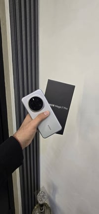 هونر ماجك 7 برو ضمان سنه جبال  الذاكرة 512 جهاز مستعمل  نضيف لوك  سعر ...