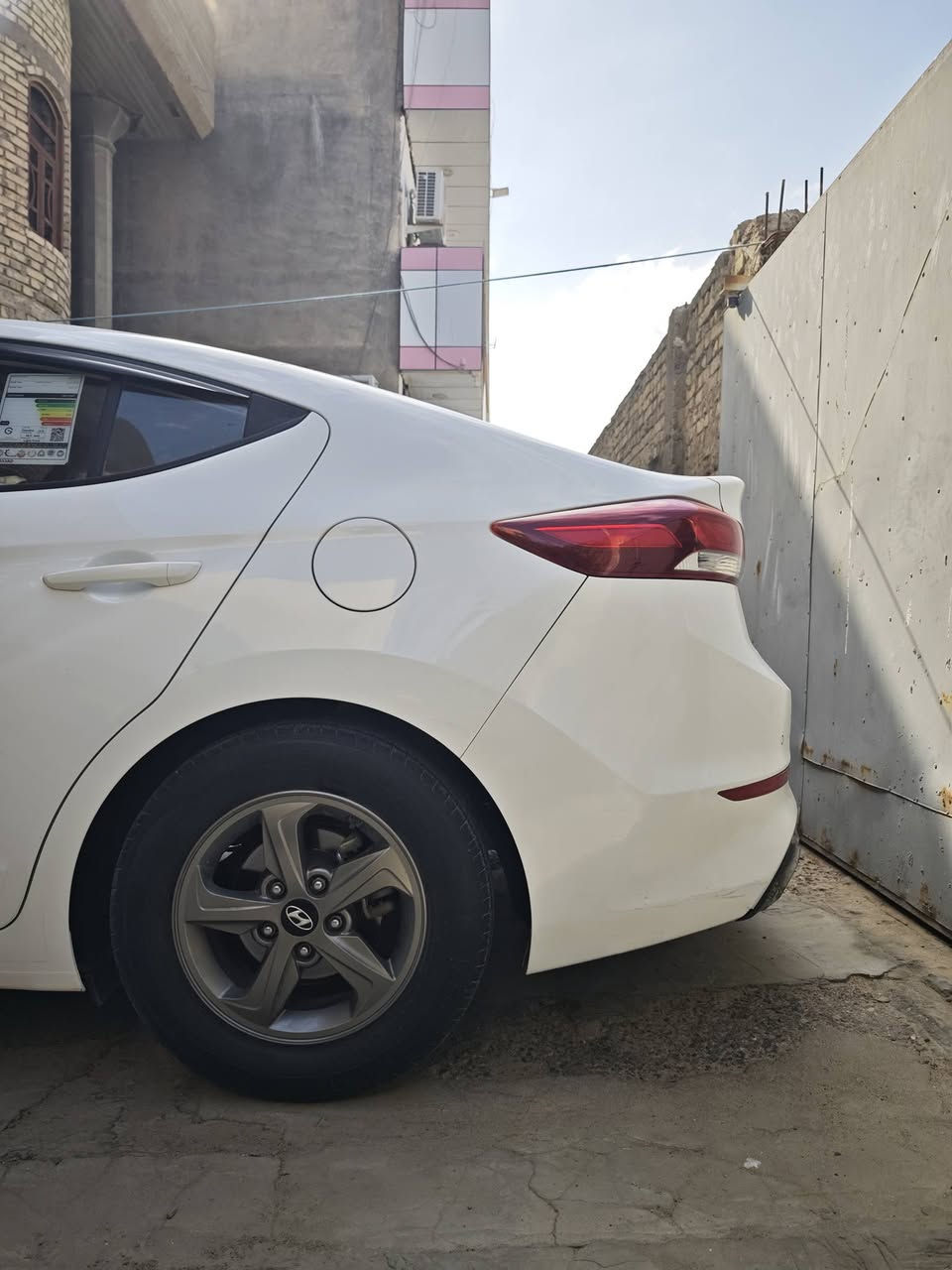 النترا افانتي موديل 17 وارد كوري كفاله صبغ وضربه وتبديل بسمي مكينه 1600 ماشيه 80 الف  مكاني زبير 140 بيها مجال كلش قليل السياره حيل جديده احلى من صور بهواي ***********
