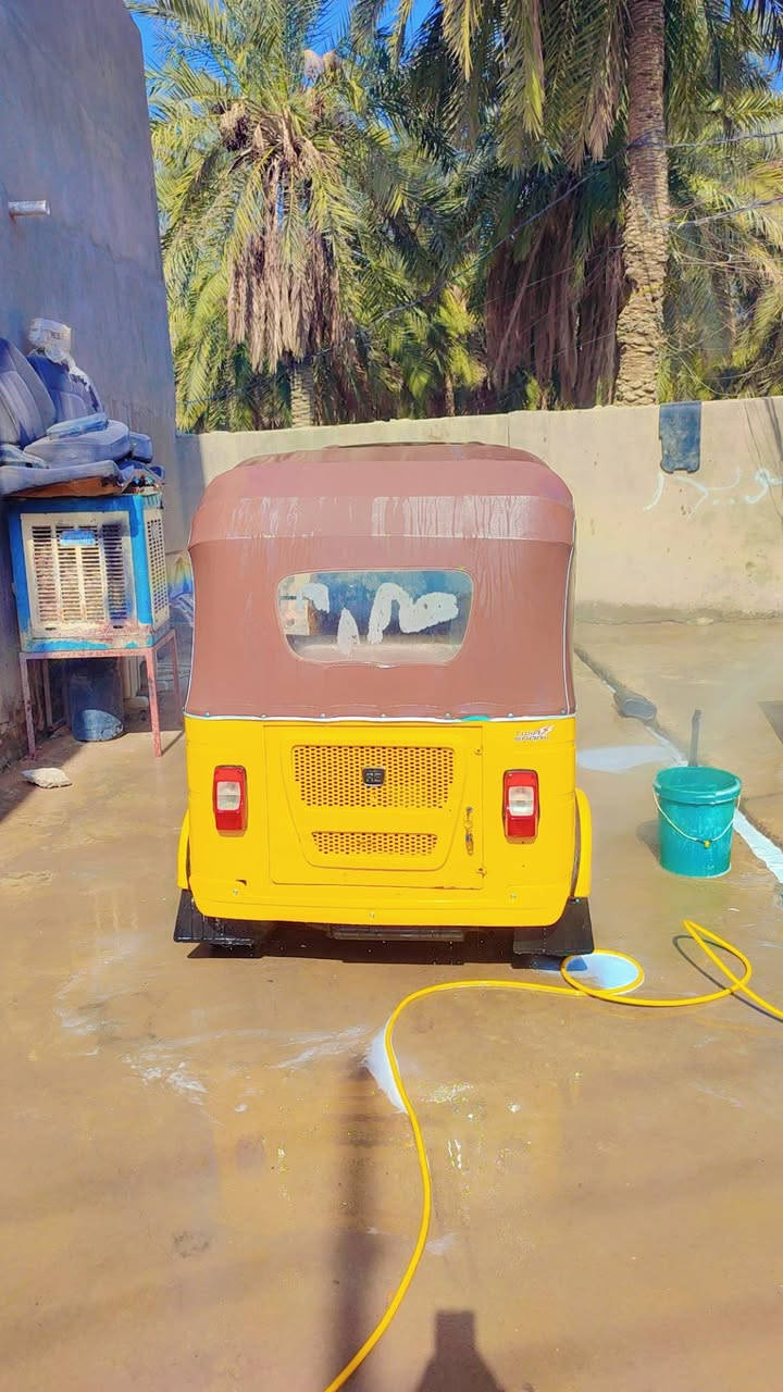 تكتك للبيع موديل 21 شهر 11سنويه ذي قار مشروع وطني بسمي تكتك بوشه وبستم شرط فول نضافه مكينه ناعمه سعر 8وبيها مجال قليل رقم لهاتف ***********
