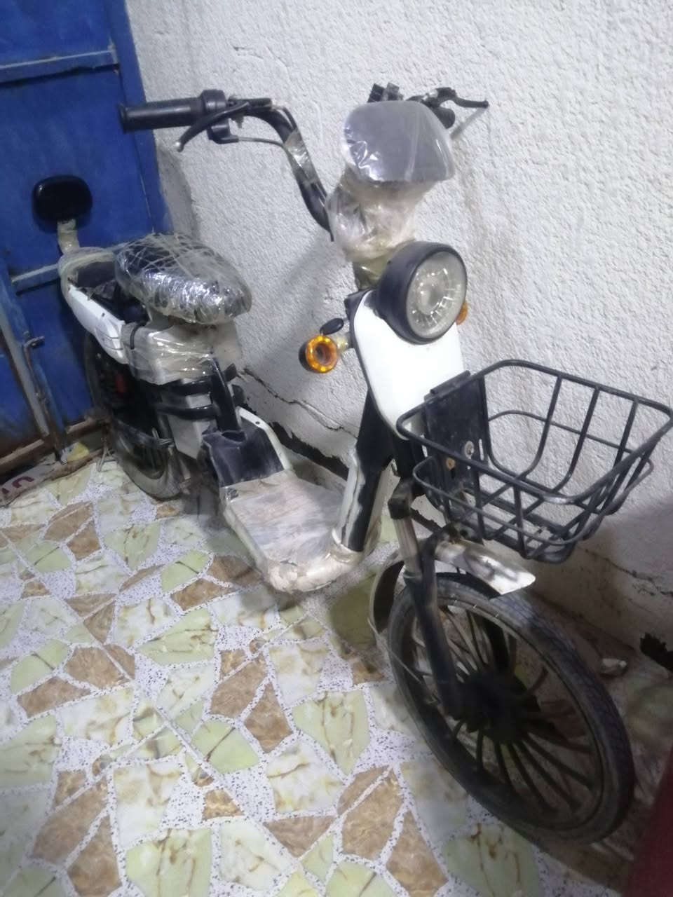 دراجه شحن كلشي مابيه تخبل سريعه وحلوه تفيدك طلعات بس بيه استاند مسكور سعره 200 وبيه مجال قليل حك جيه


**إذا كنت صاحب هذا الإعلان وتريد حذفه لأي سبب، رجاءا أرسل رسالة إلى الدعم الفني**