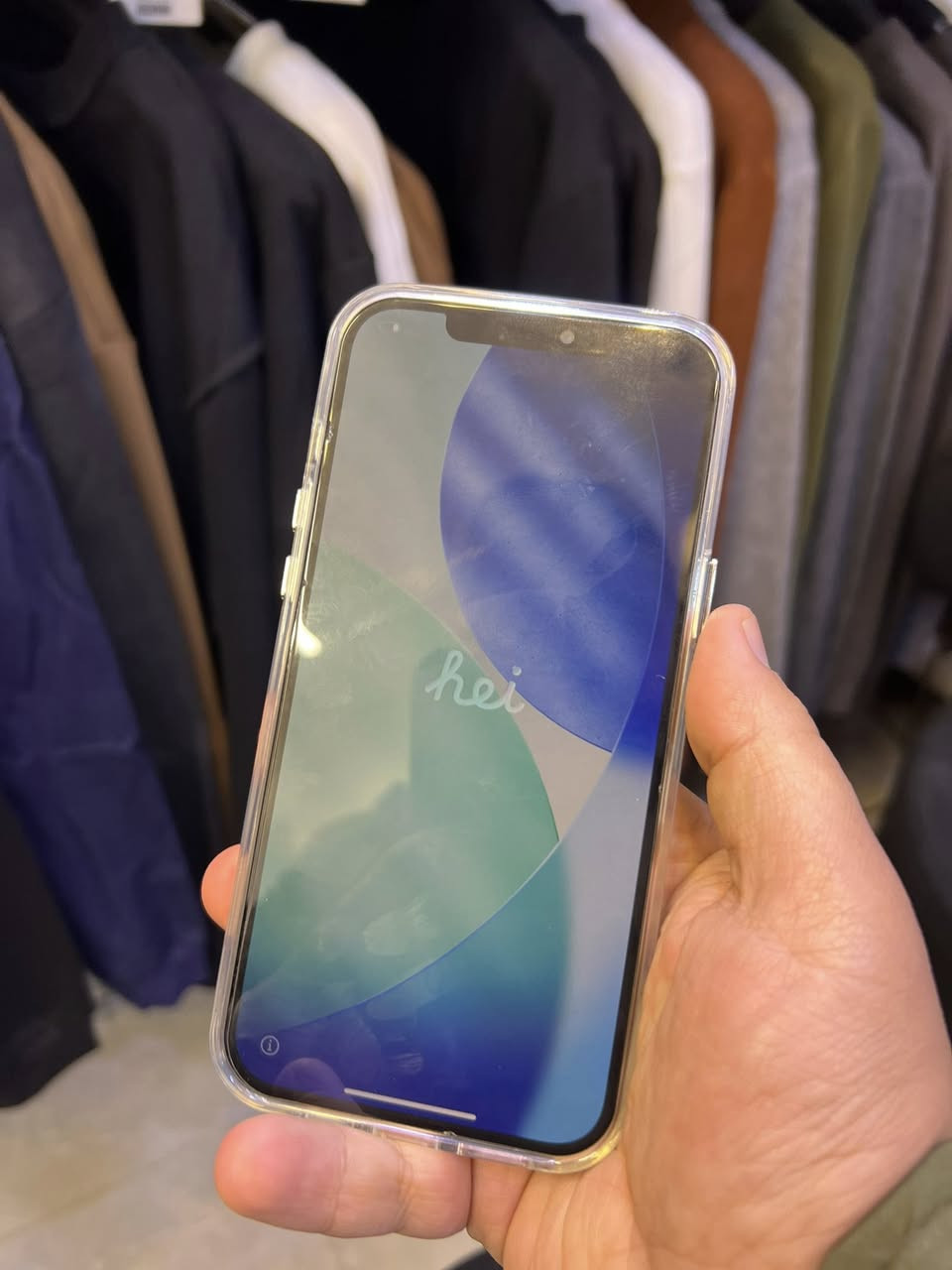 جهاز أيفون ١٢ابروماكس نضيف كلش ذكرته ٢٥٦بطاريه٨٤سعره٥٥٠لاستفسار***********
