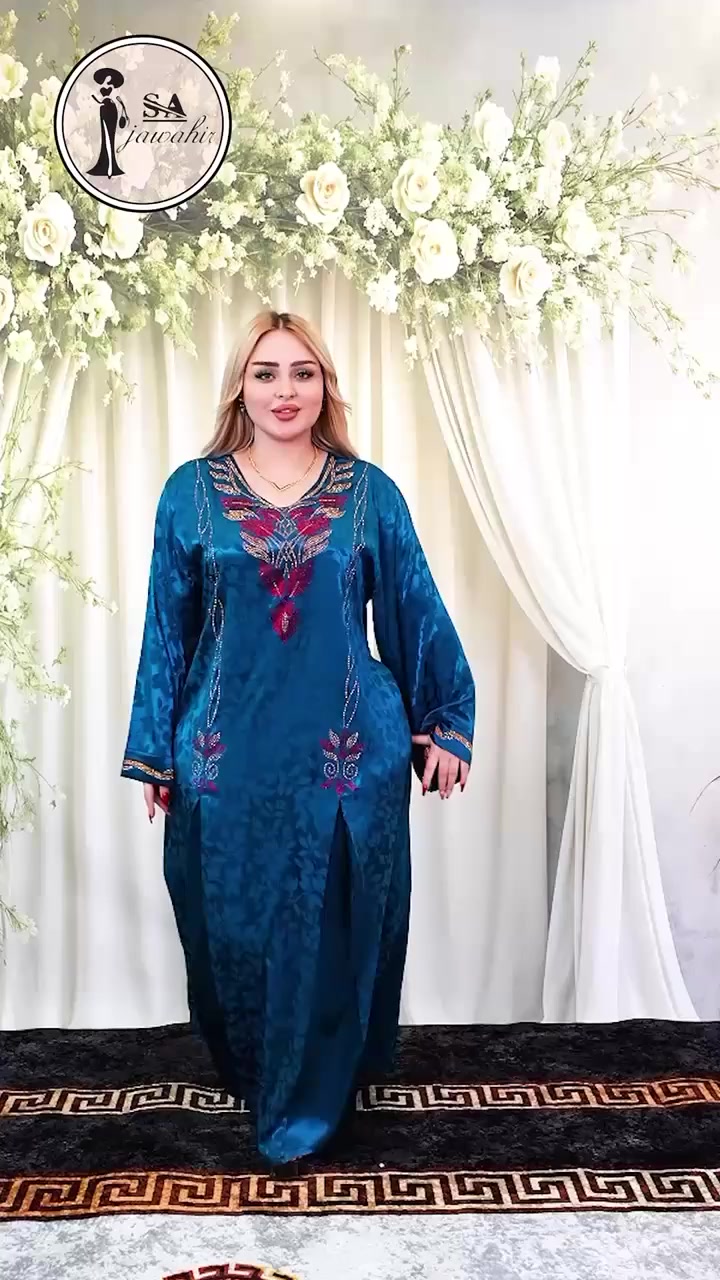 دشداشه نسائي ستن حرير چاكار ✨
ستراس حراري الاصلي🔥

ماركة جواهر 💎

دبل كلوش 6 الوان😍 
القياسات xl xxl xxxl

سعر الدرزن 195.000

للحجز والاستفسار مراسلة الصفحة


**إذا كنت صاحب هذا الإعلان وتريد حذفه لأي سبب، رجاءا أرسل رسالة إلى الدعم الفني**