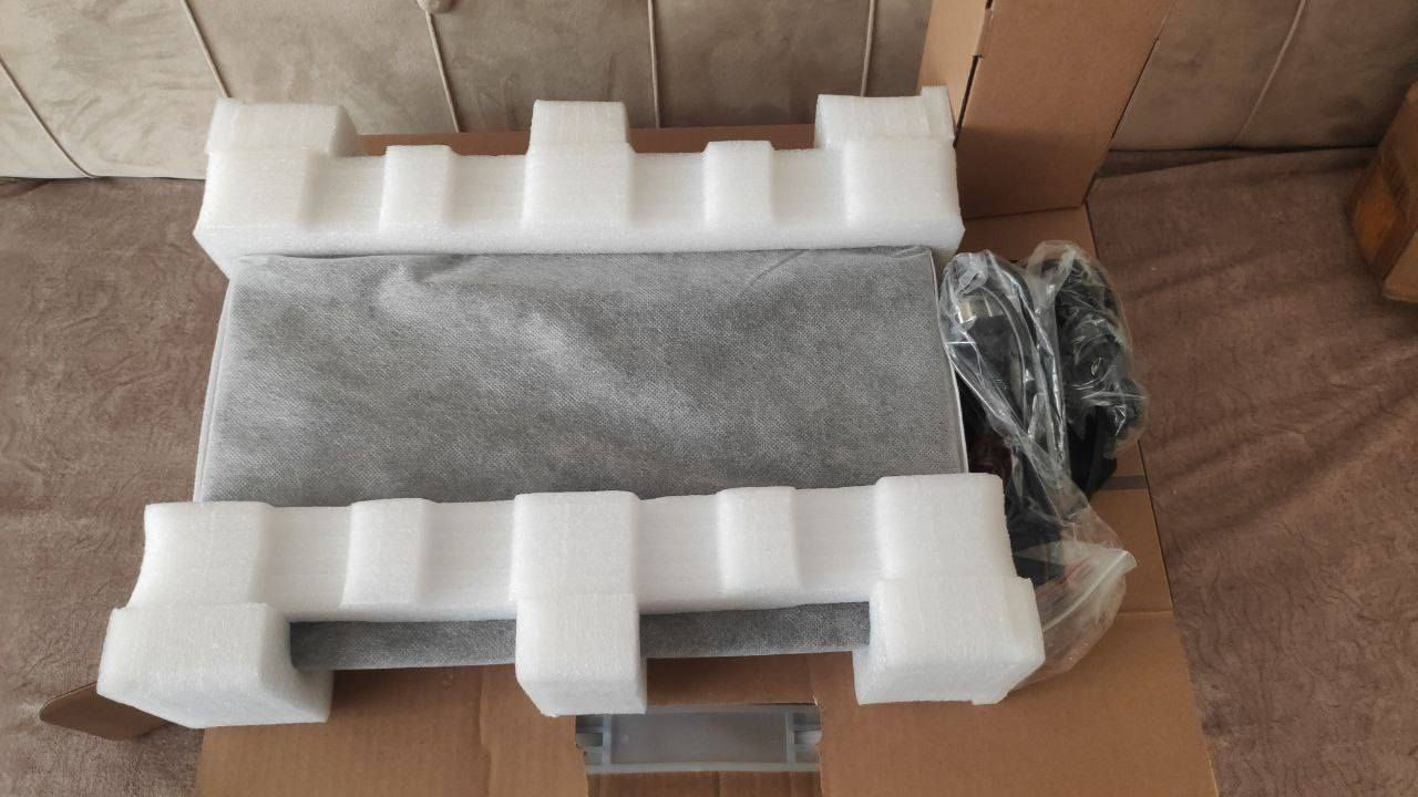 للبیع 👇
Brand: Firebat
Model: Naruto
AMD Ryzen 7 7745HX
RTX 4060 - 8GB - 140W
RAM 32
1TB SSD
DDR5 4800 MHz
16 inch screen display 
Screen 2.5k 240Hz
High Resolution 2560 * 1600
Gen13 02/2023
Battery charge 240W
Production date 1/5/2025 

NVIDIA GeForce RTX 4060 8G GDDR6 140W (Base TGP 115W, +Dynamic Boost 25W) 128bit PCI-E 4.0×8 Non-replaceable (Instantaneous 140W for about 30 seconds, stable 115W)

16-inch IPS screen with 2560*1600 resolution, 100% sRGB color gamut, 240Hz refresh rate, and >500 nits (cd/m²) brightness.

مستعمل لمدة شهر ونص بس، ونظيف جداً وبدون أي مشاكل
بالنسبة للسعر، أي شخص يطرح سعراً معقولاً أنا في خدمته

لديە التوصيل لکافة المحافظات 🇮🇶


**إذا كنت صاحب هذا الإعلان وتريد حذفه لأي سبب، رجاءا أرسل رسالة إلى الدعم الفني**