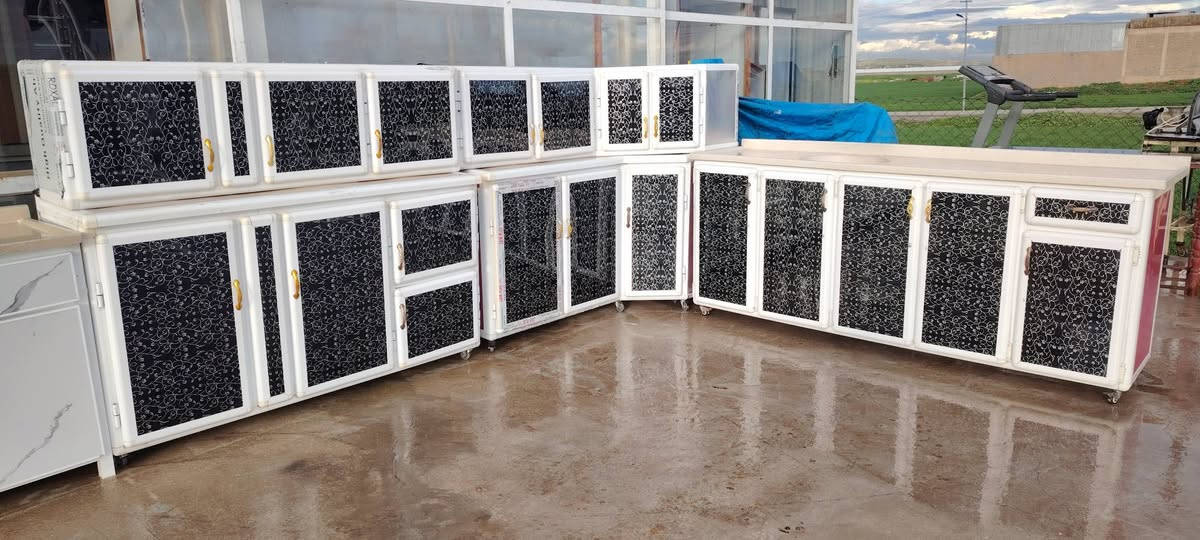 معرض حمزه
 لبيع الاثاث المنزليه (مستعمله+جديد)
العنوان برطله سايدين اربيل مفرق باصخره 
للاستفسار الاتصال على الارقام: 
***********
***********
