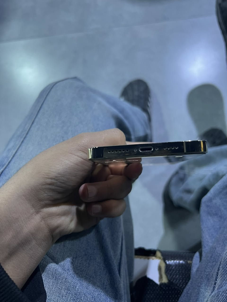 سلام عليكم آيفون13برو ماكس مفلش بس الضهر الذاكره256 بطاريه 82 الصرف انطيك بي ضمان وتر الجهاز سعره550وب بمجال بسيط ***********بس واتساب مكاني بغداد الدوره
