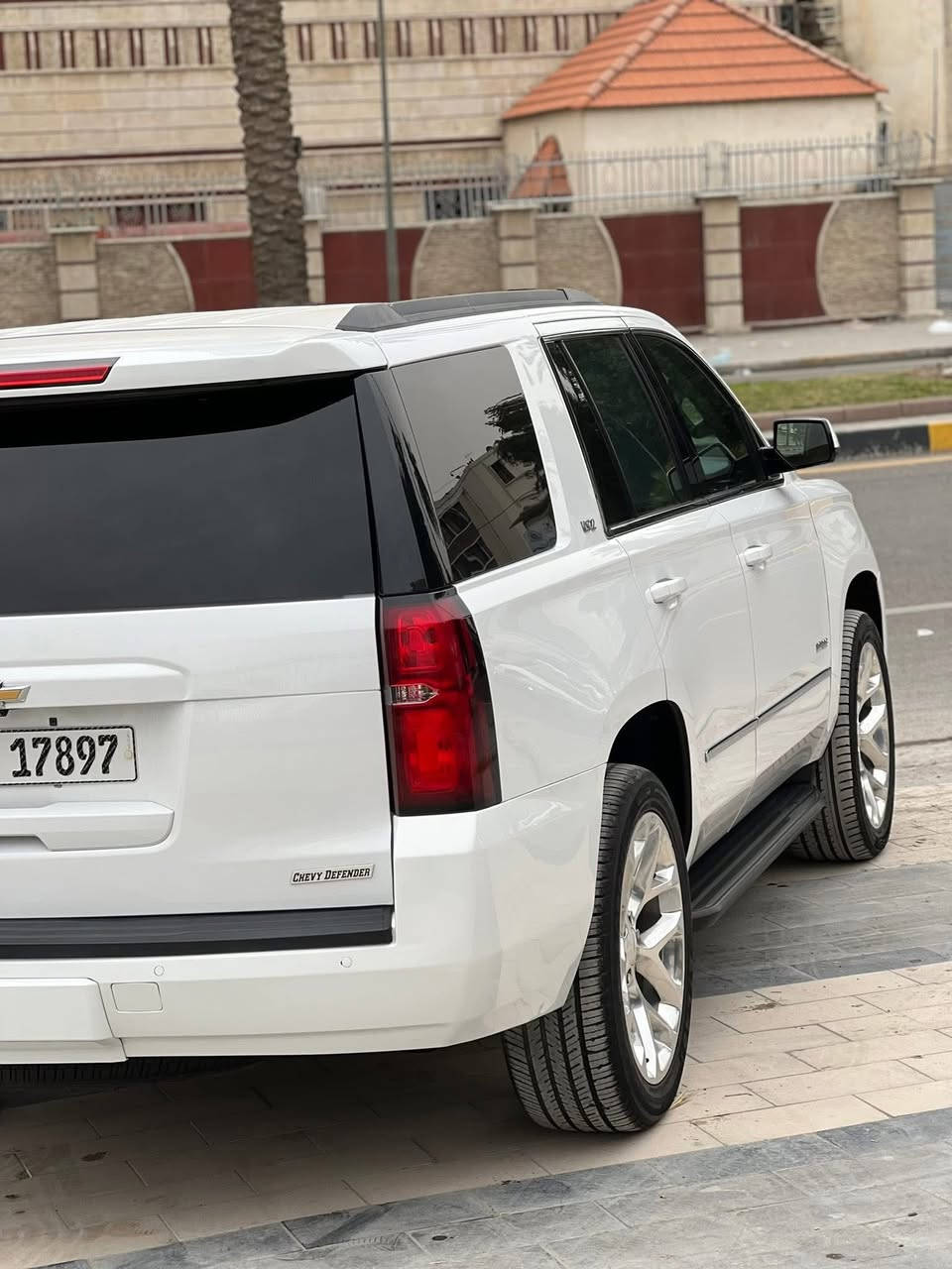 السلام عليكم رمضان كريم
تاهو فدرالي 

موديل 20 مرقم بغداد وجاهز دخول جديد 

وارد أمريكي 

حادثها صبغ قطعتين ونص بدون تبديل بدون ايرباك 

ماشيه 105 

كير مكينه صدر تبريد كهربائيات كله بلاد 

مكينه المرغوب 5300 

ويل كروم حجم 22 

زنون 

بروجكتر 

شاشه 

كامرا 

حساس 

قاصه 

هوك 

جلد 

ترايش نيكل 

السياره جاهزه ونضيفه بالعافيه عالياخذها 

ملاحظه كل شي اكو بلسوك بس النظافه والموديل يحكم 

عندك مراوس احجيلي بالمعقول كل شي بسعره بيع او مراوس حسب القناعه 

السعر 298 مجال بسيط حك العمله 

شراي اتصل صور الحادث خاص 

*********** مكاني بغداد حي تونس او شارع حيفا
