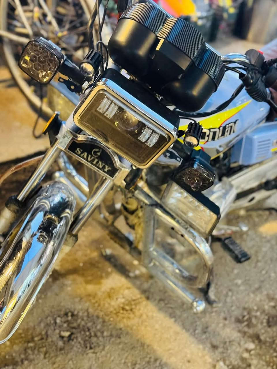 سلام عليكم ماطور 24 محرك 200 للبيع بي ركله بل تاير خلفي اثر طسه وصل 600 عندك زود خابرني لاستفسار 
عل رقم   (***********)
