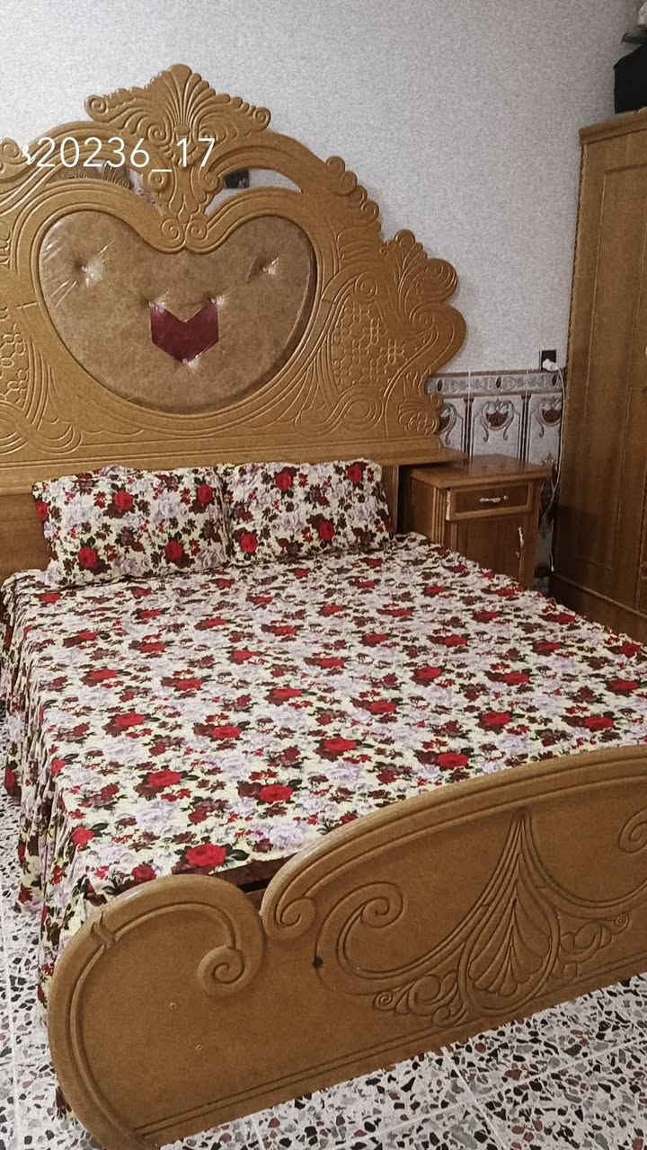 غرفه نوم مستخدمه للبيع بسعر300 هيه والدوشك
العنوان:  تاجي زمله حمدي


**إذا كنت صاحب هذا الإعلان وتريد حذفه لأي سبب، رجاءا أرسل رسالة إلى الدعم الفني**