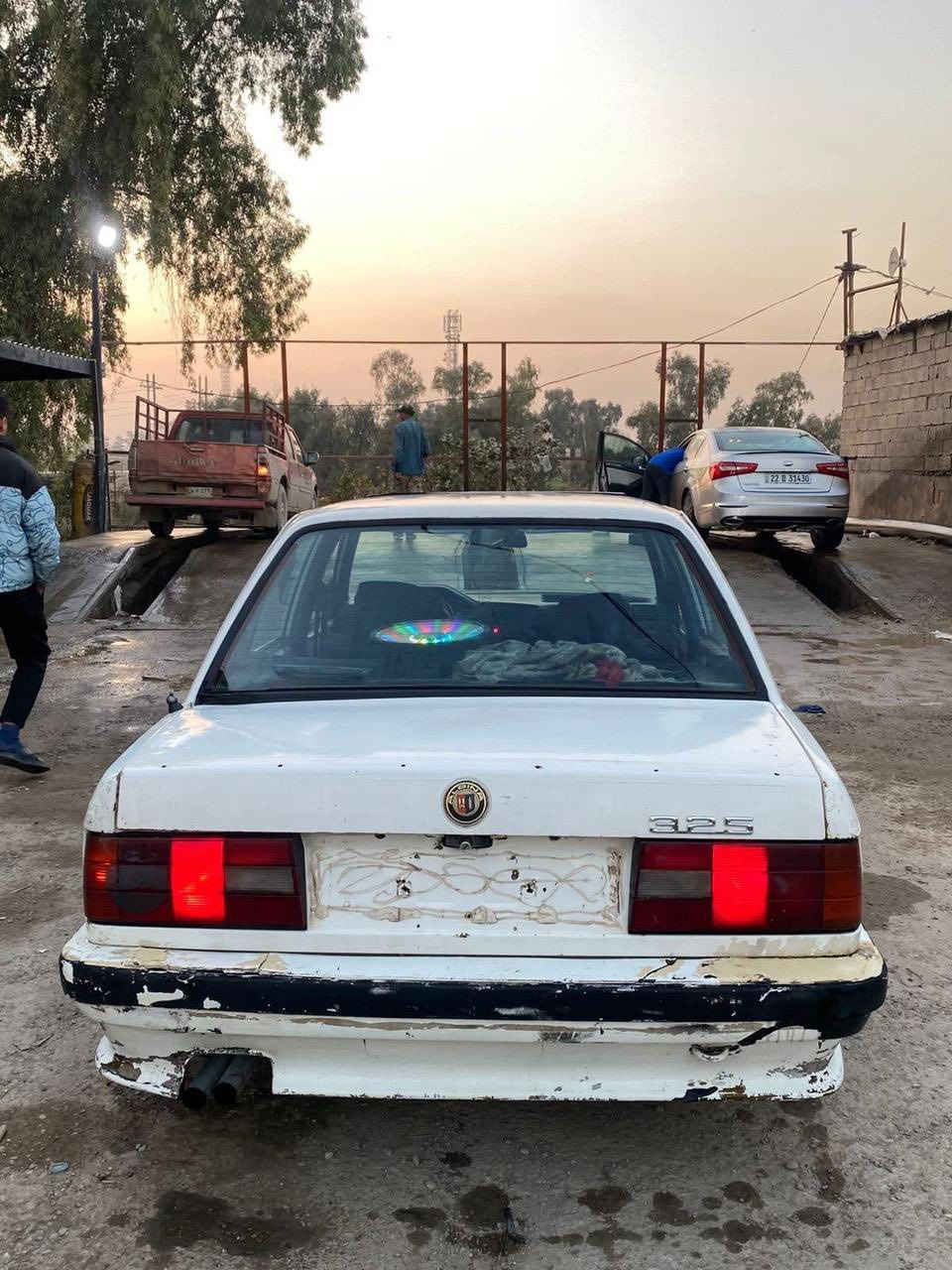 زعرة للبيع رقم بغداد تحويل ثاني يوم 325
محرك 25 مفتوح كير عادي كهربائياته شغاله بدون جطل سيار صبغ يرادله وترتيب تعمير السعر 25 ورقة وبيهة مجال بسيط ***********
