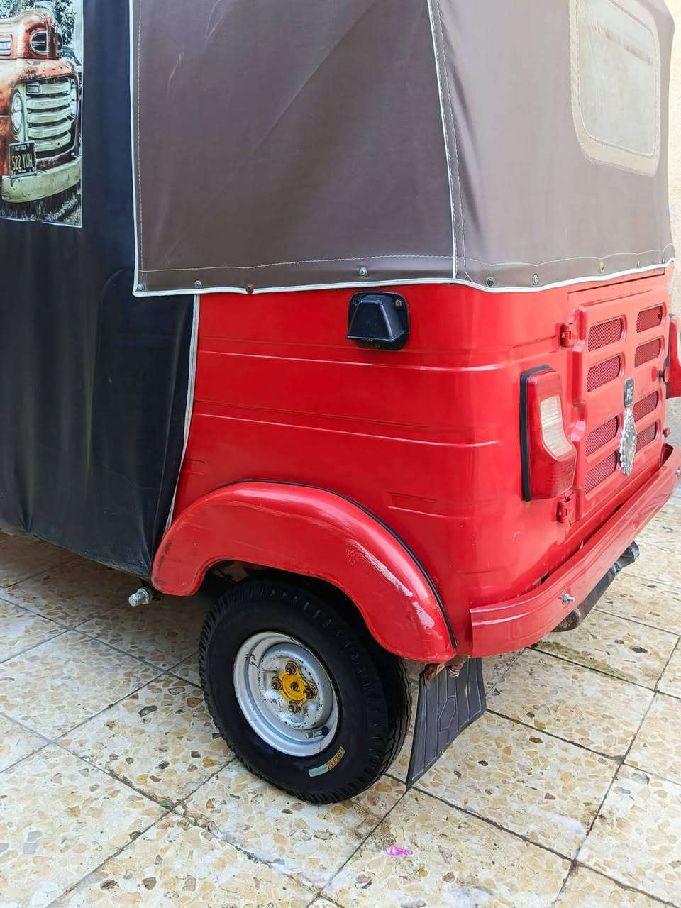 سلام عليكم تكتك للبيع مديل 18شهر سابع اوراق بسمي اصولي مكينه عشرين السعر 3800وبيه مجال لشراي ***********مكان كربلاء شهد الموضفين مامتواجد ع فيس
