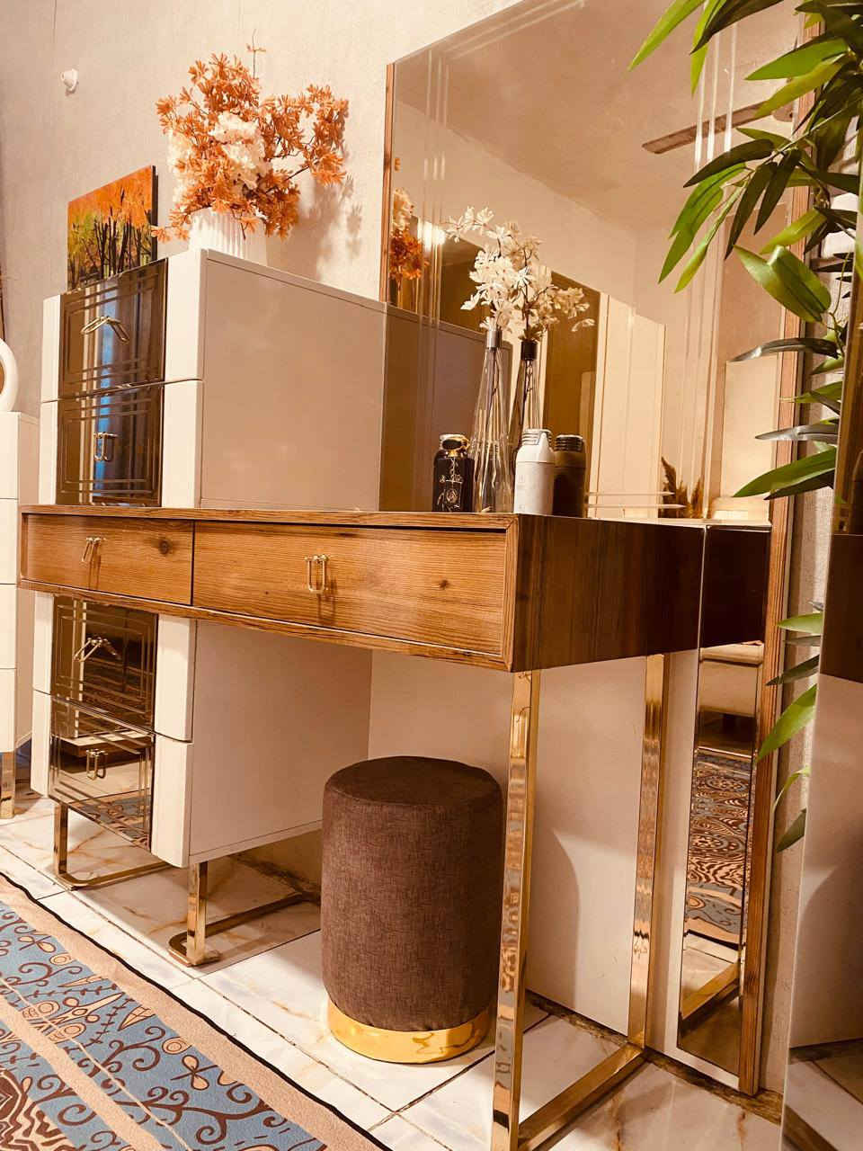 غرفه تركيه مودرن- 10 -قطع
مخزن بالسرير وهايدروليك والخشب ثكيل وصبغ حراري ضد الرطوبه
***********
